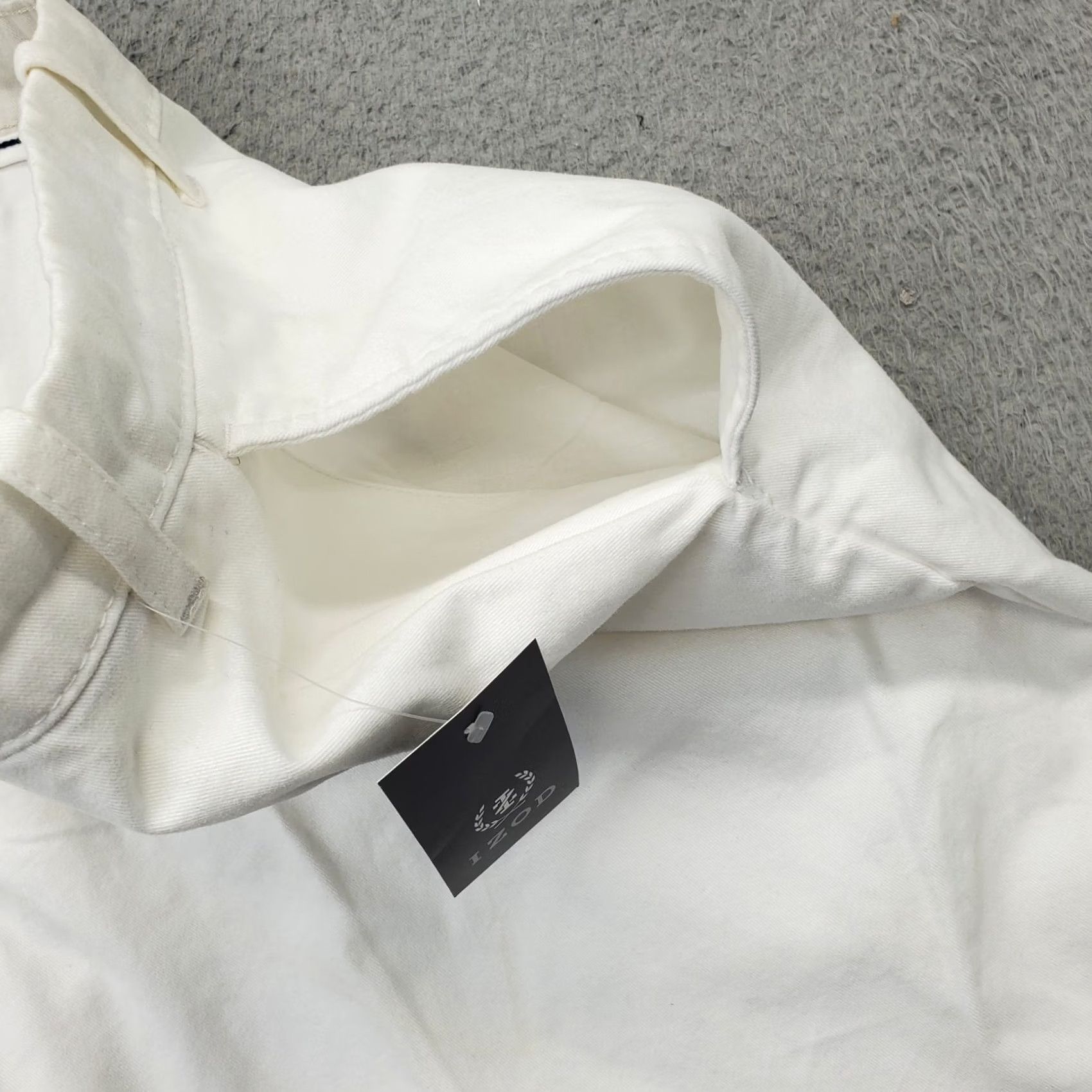 Izod IZOD Mens 42 White Chino Shorts Regular Flat Front Slash Pocket Size US 42 / EU 58 - 7 Thumbnail