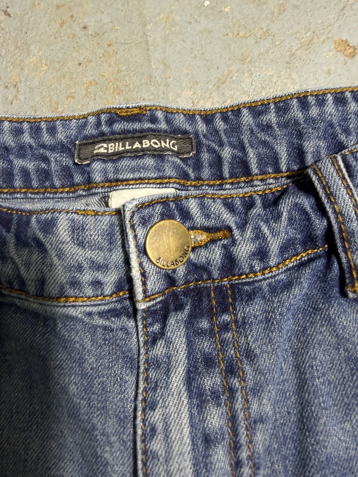 Billabong Women’s Billabong Denim Shorts Size 31" - 2 Thumbnail