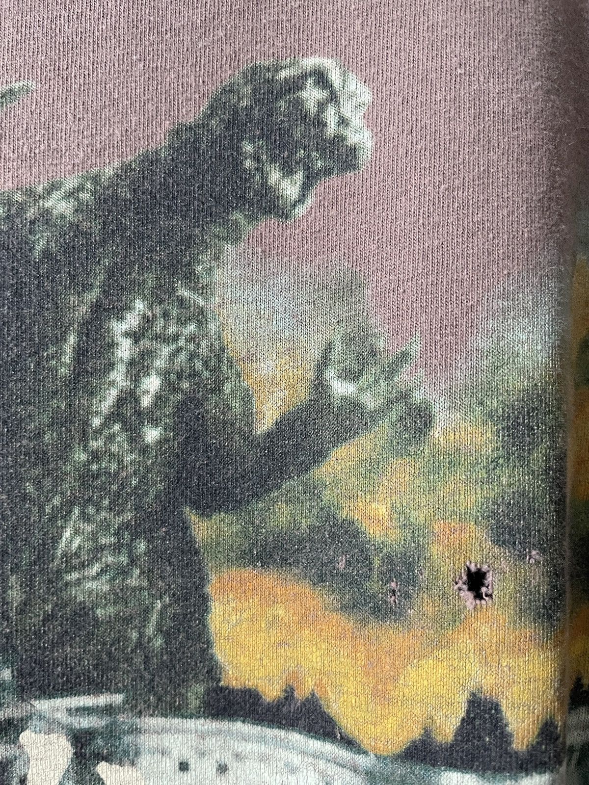 Vintage Vintage Godzilla Movie T-Shirt Size US XL / EU 56 / 4 - 6 Thumbnail