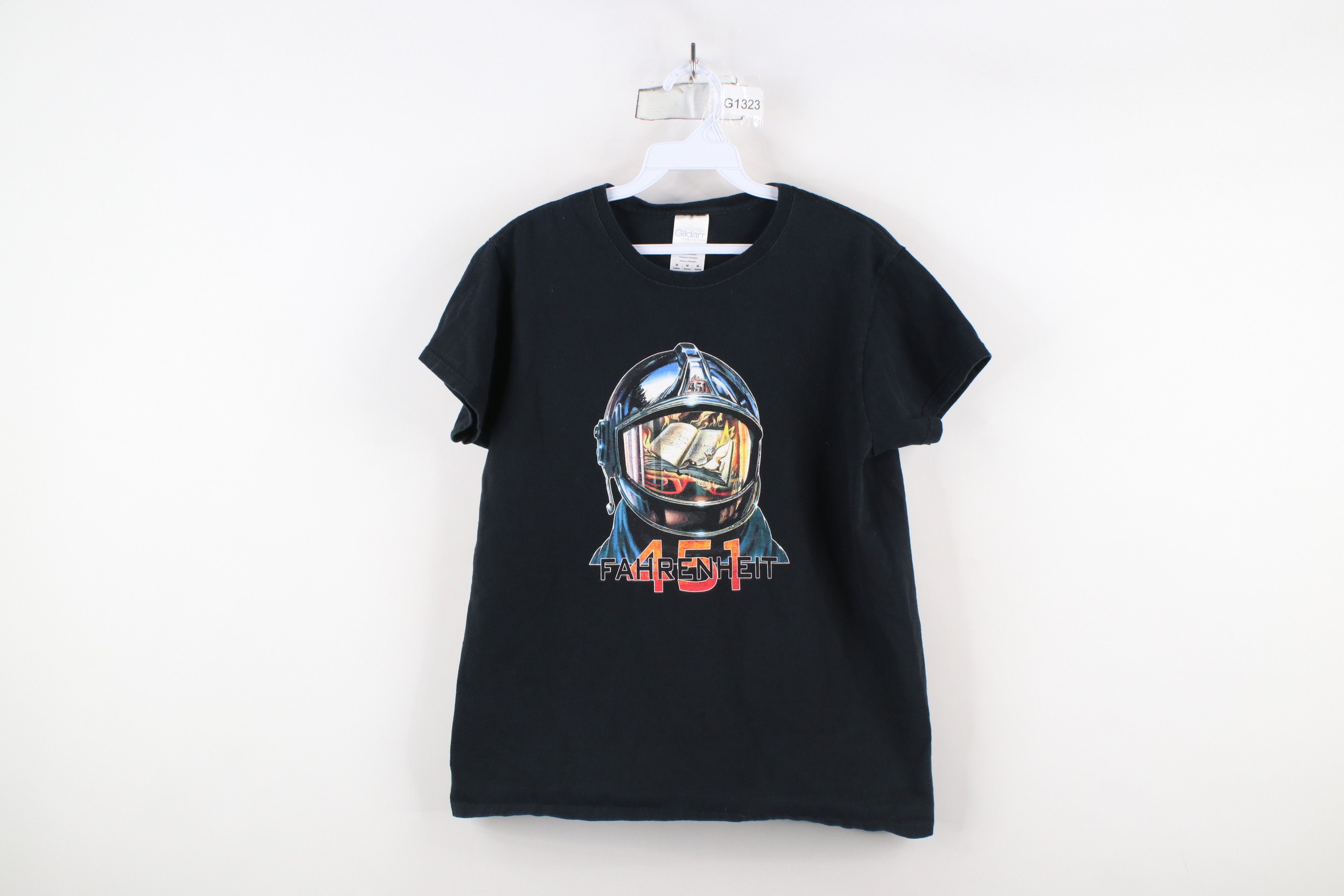 Vintage Vintage Y2K Spell Out Ray Bradbury Fahrenheit 451 T-Shirt Size M / US 6-8 / IT 42-44 - 1 Thumbnail