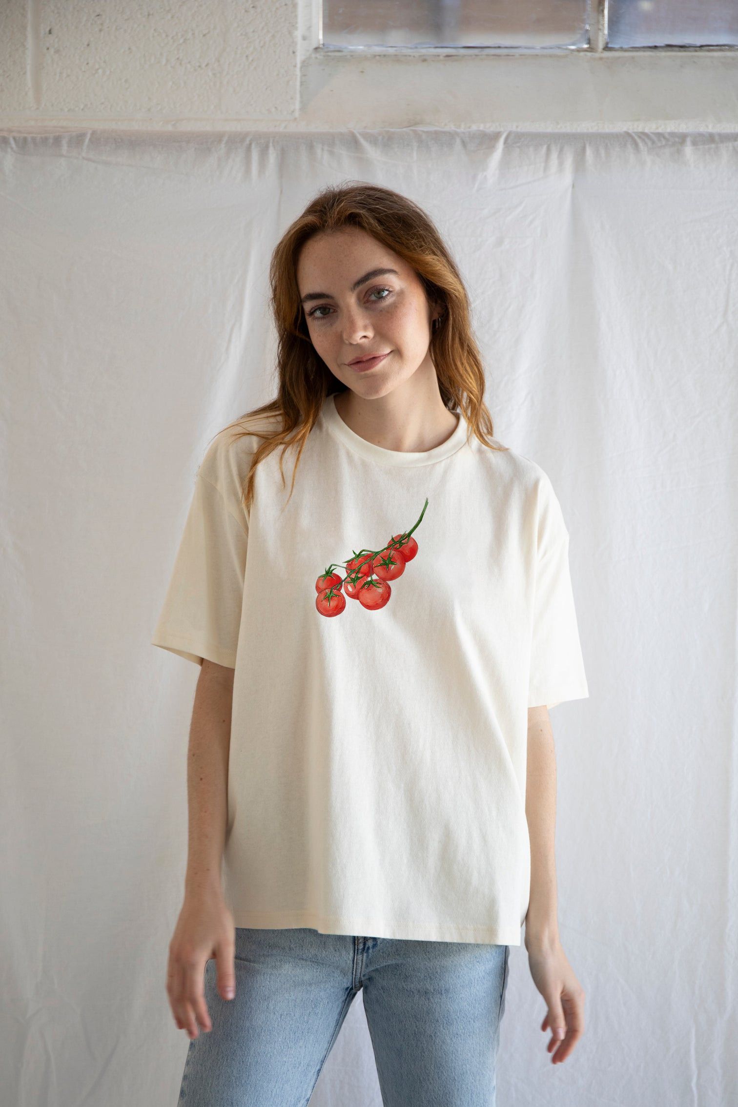 The Unbranded Brand Retro Tomato Graphic Tee, Tomato Girl T-Shirt Size M / US 6-8 / IT 42-44 - 1 Thumbnail