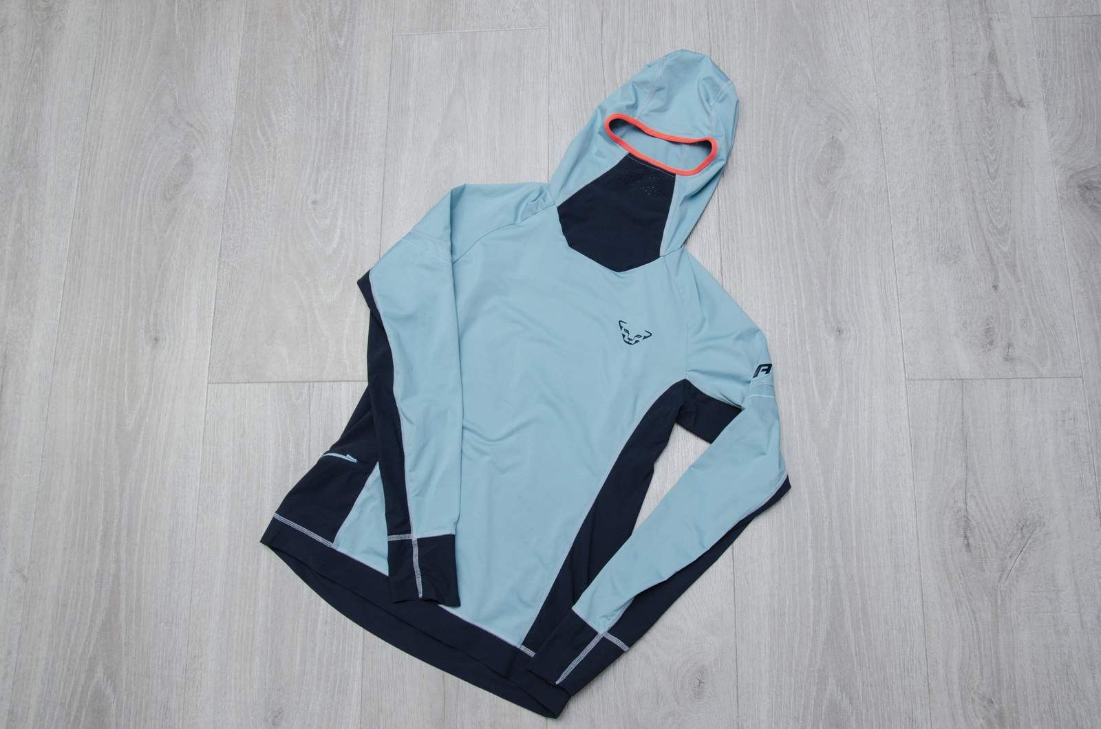 Other Dynafit Alpine Longsleeve Running Tee with Hood Women's Size L / US 10 / IT 46 - 1 Thumbnail