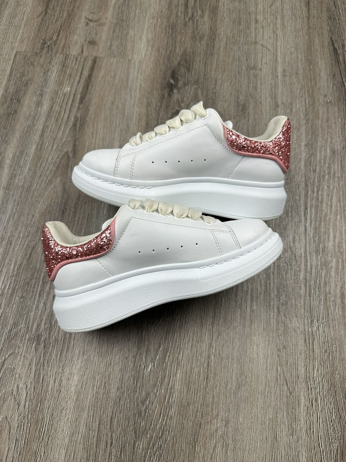 Alexander McQueen Alexander McQueen Oversized Sneaker Kids 'Pink Glitter' Size US 11.5 / IT 41.5 - 3 Thumbnail