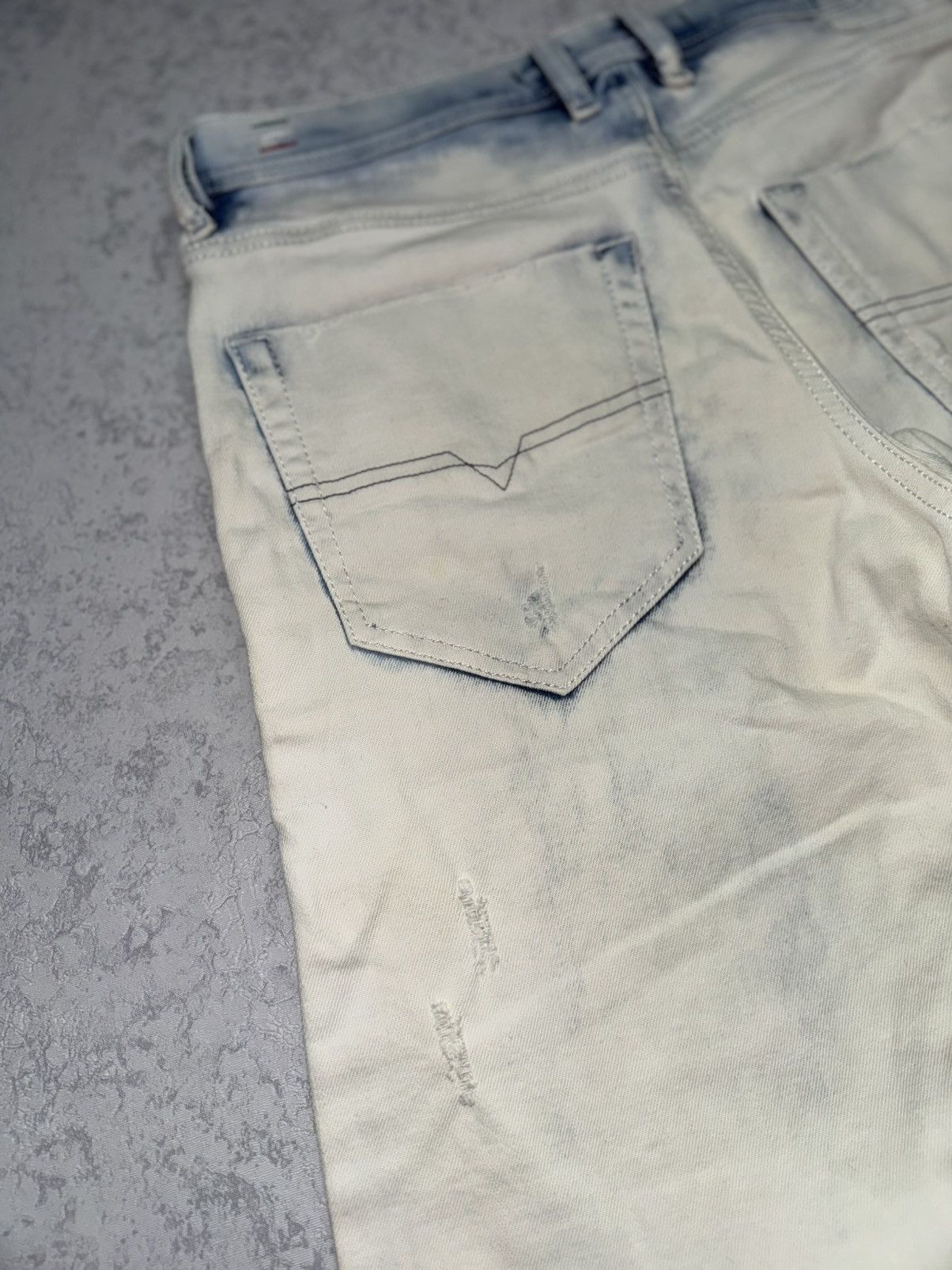 Diesel RARE Diesel Distressed Tepphar Slim Jeans Size US 31 - 15 Thumbnail