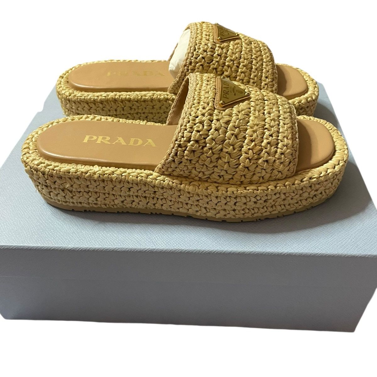 Prada Prada crochet platform sandals in raffia, size 36 Size US 6 / IT 36 - 1 Thumbnail