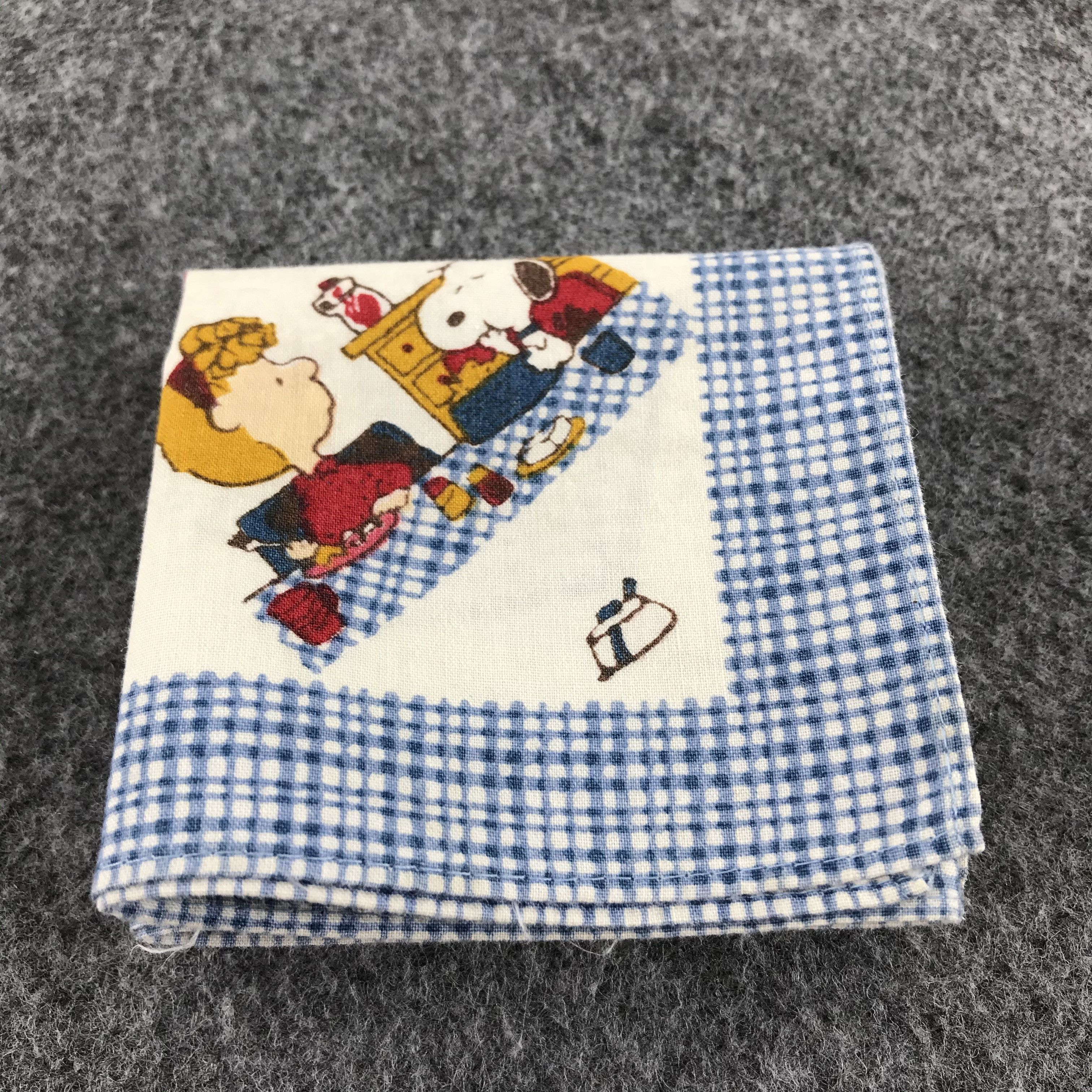 Peanuts Snoopy Peanuts Characters Handkerchief Neckerchief X05 Size ONE SIZE - 7 Thumbnail