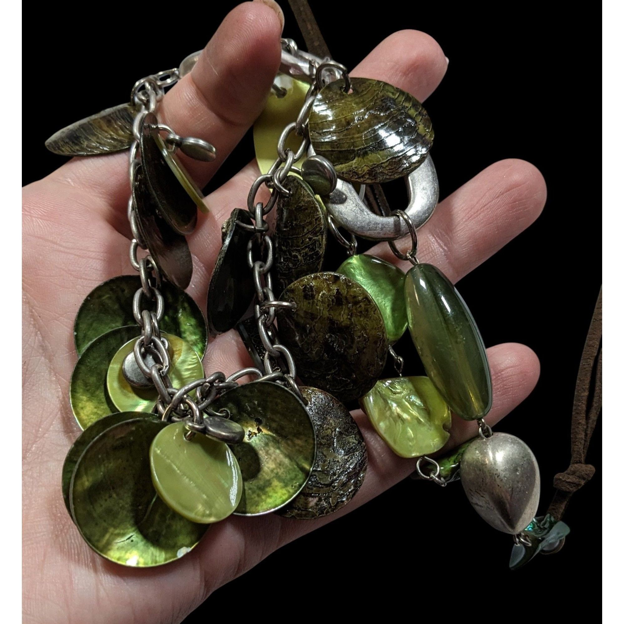 Other Bohemian Green Shell And Metal Beaded Necklace On Brown Sued Size ONE SIZE - 3 Thumbnail
