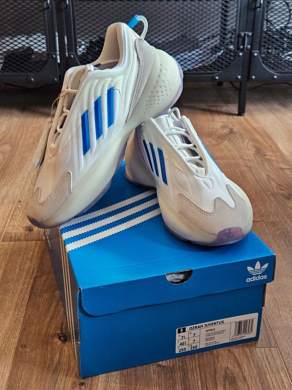 Adidas Adidas Ozrah Juventus 40.5 Size US 7.5 / EU 40-41 - 1 Thumbnail