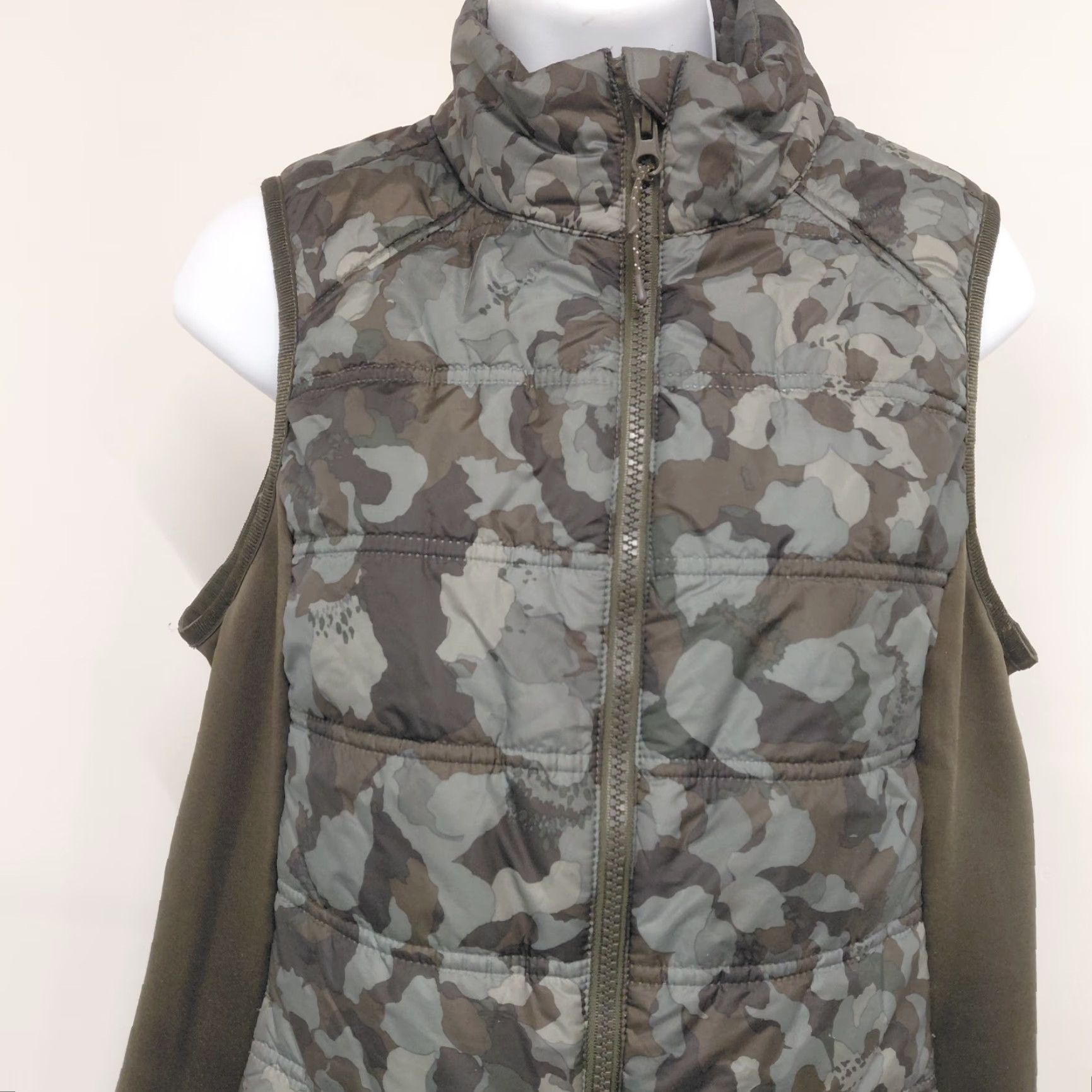Avia Avia Vest Womens Size Medium(8/10) Zipper Hunting Green Camo Camouflage Quilted Size M / US 6-8 / IT 42-44 - 6 Thumbnail