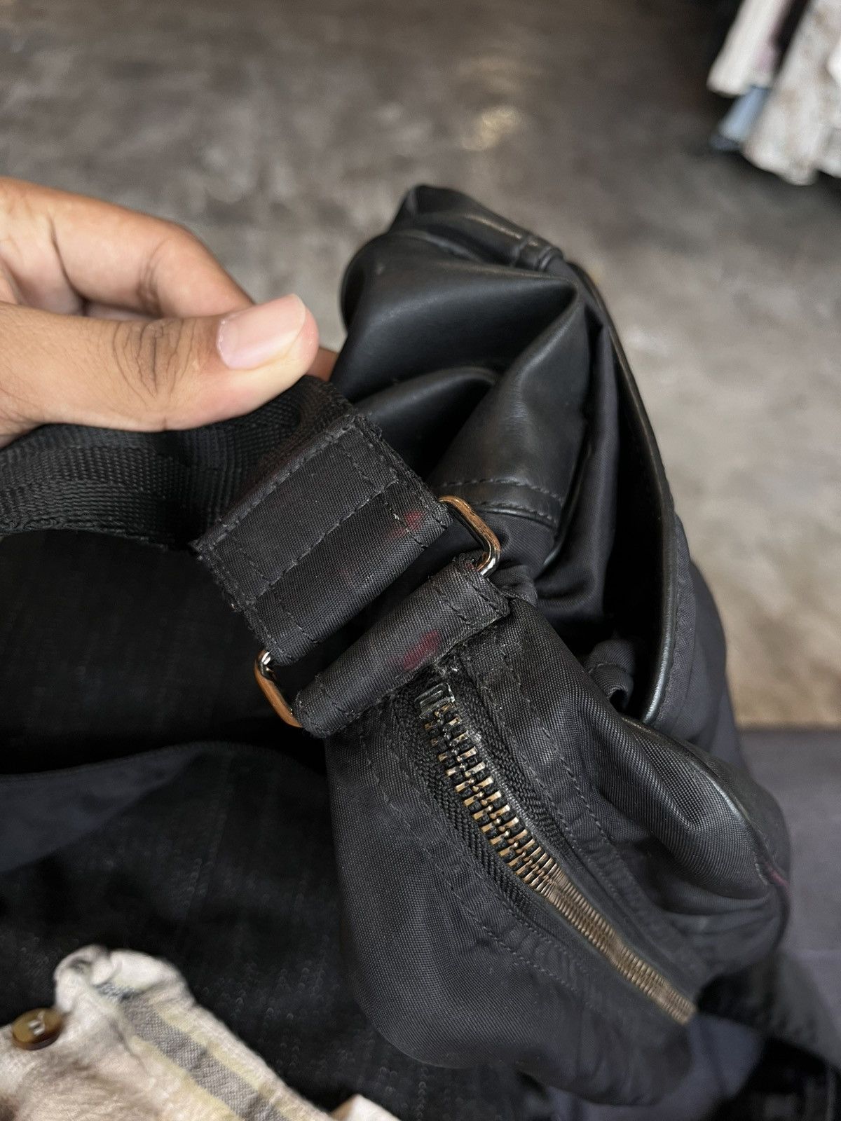 Y's Y’saccs Leather Blend Sling Bags Size ONE SIZE - 4 Thumbnail