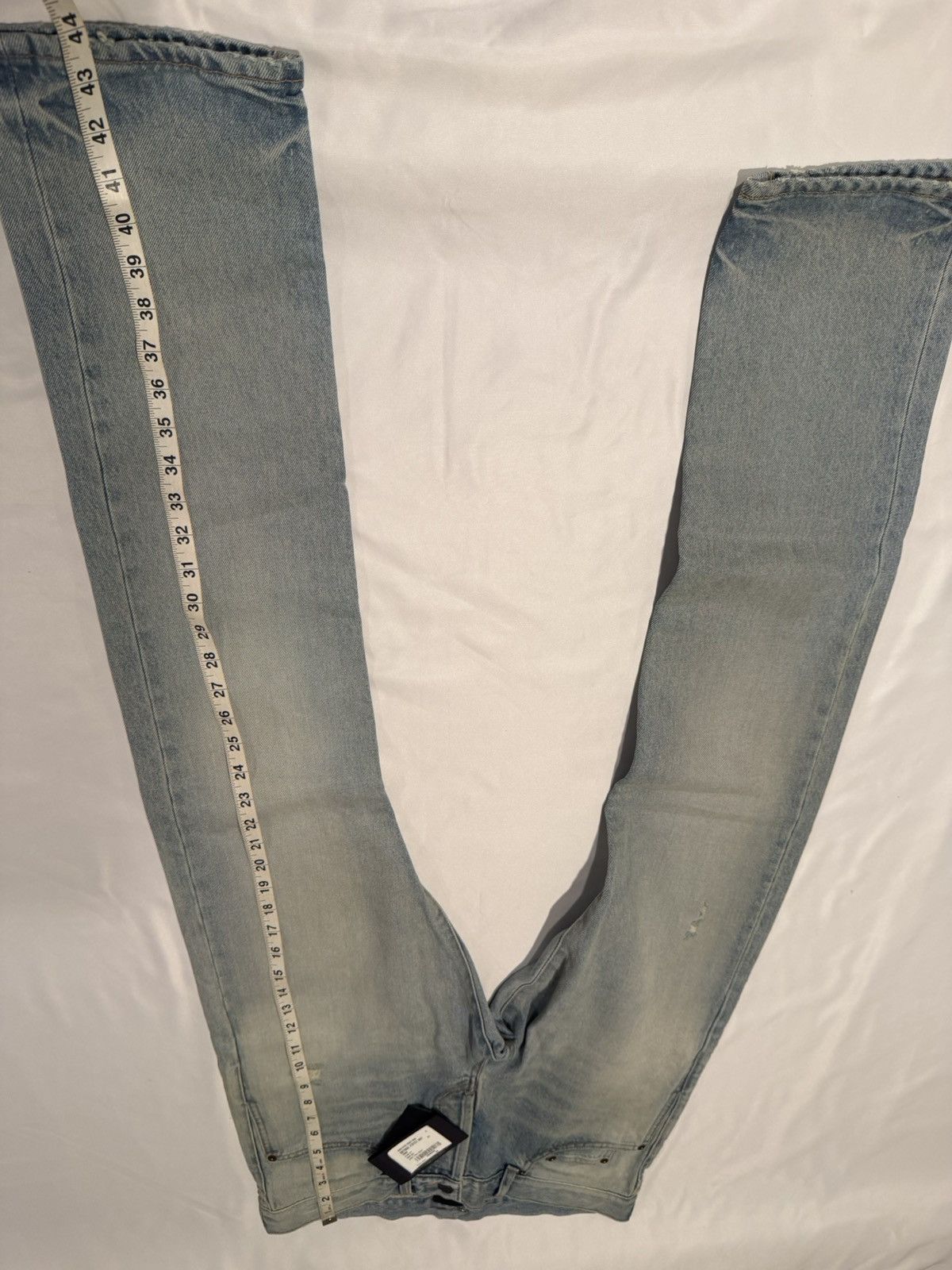 Saint Laurent Paris Saint Laurent men’s blue slim fit jeans. 31. $890 Size US 31 - 3 Thumbnail