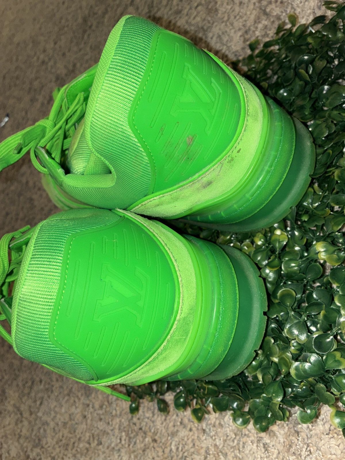 Designer × Louis Vuitton Louis Vuitton Trainer 'Fluorescent Green Monogram' Size US 13 / EU 46 - 6 Thumbnail