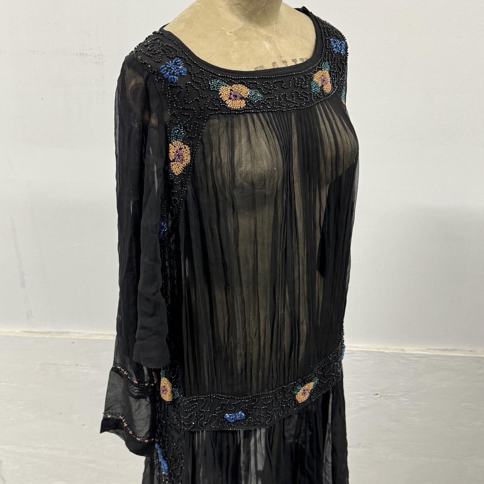 Antique Rivet Pristine Vintage Antique 20s Beaded Black Silk Flapper Dress Size S / US 4 / IT 40 - 10 Thumbnail