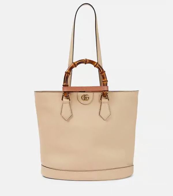 Gucci o1s1wg110225 Size: OS / Diana Medium Tote Bag in Light Beige Size ONE SIZE - 1 Thumbnail