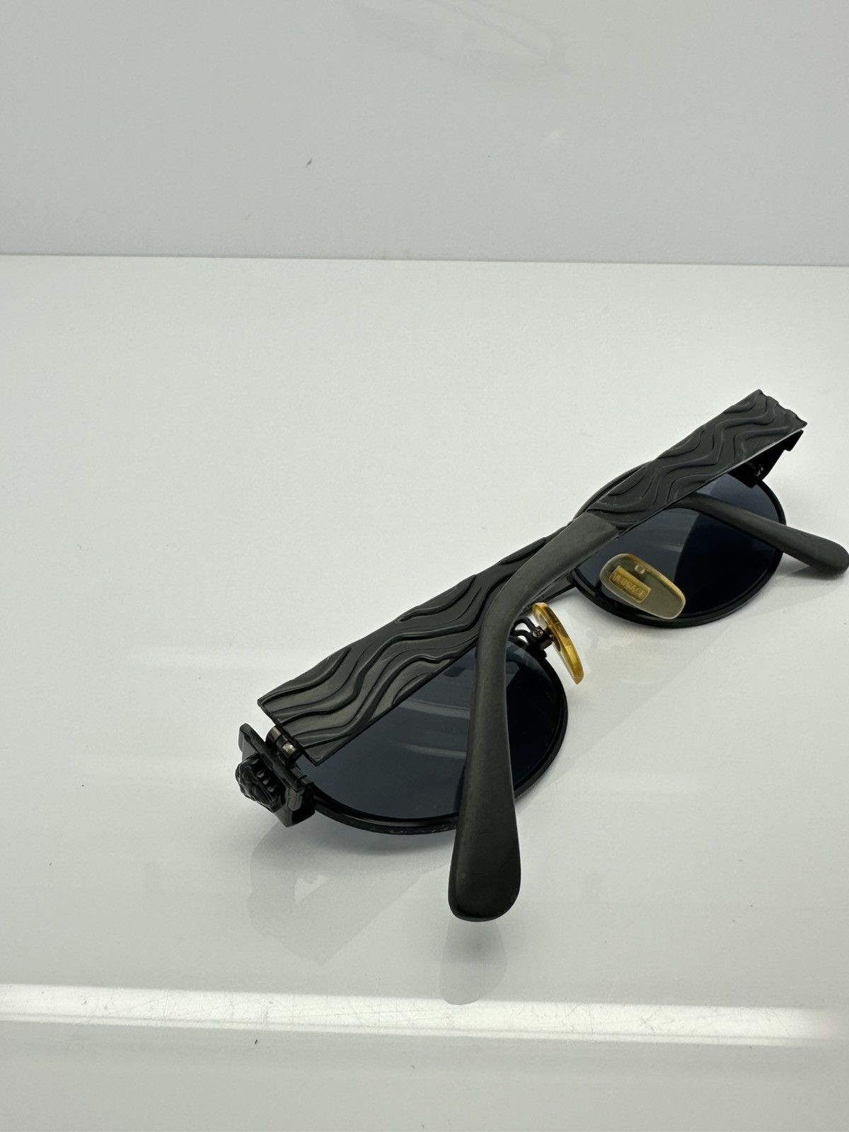 Versace Vintage New Old Stock Versace Sunglasses Size ONE SIZE - 4 Thumbnail