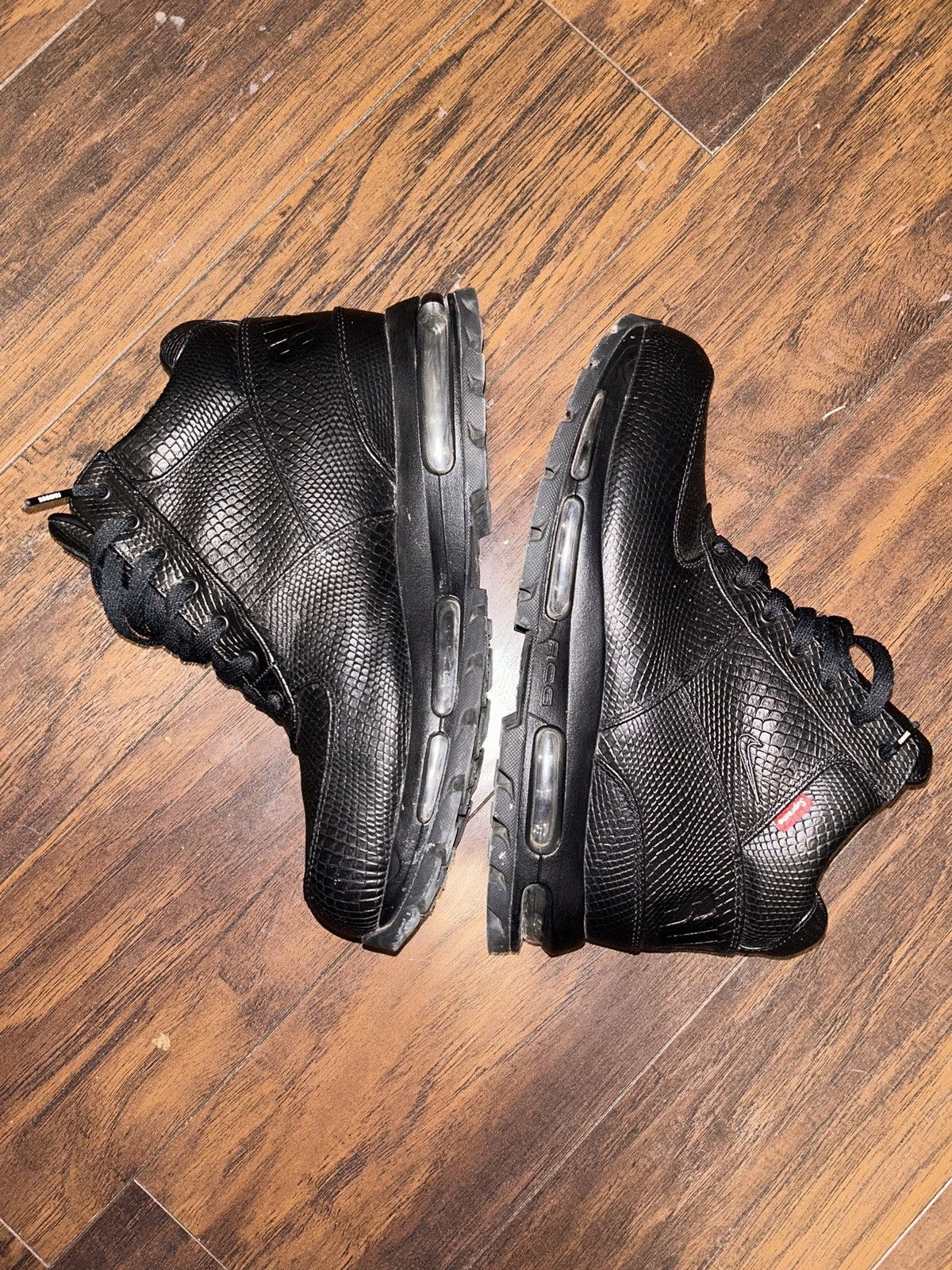 Nike × Supreme Supreme x Nike Air Goadome Size US 11 / EU 44 - 8 Thumbnail