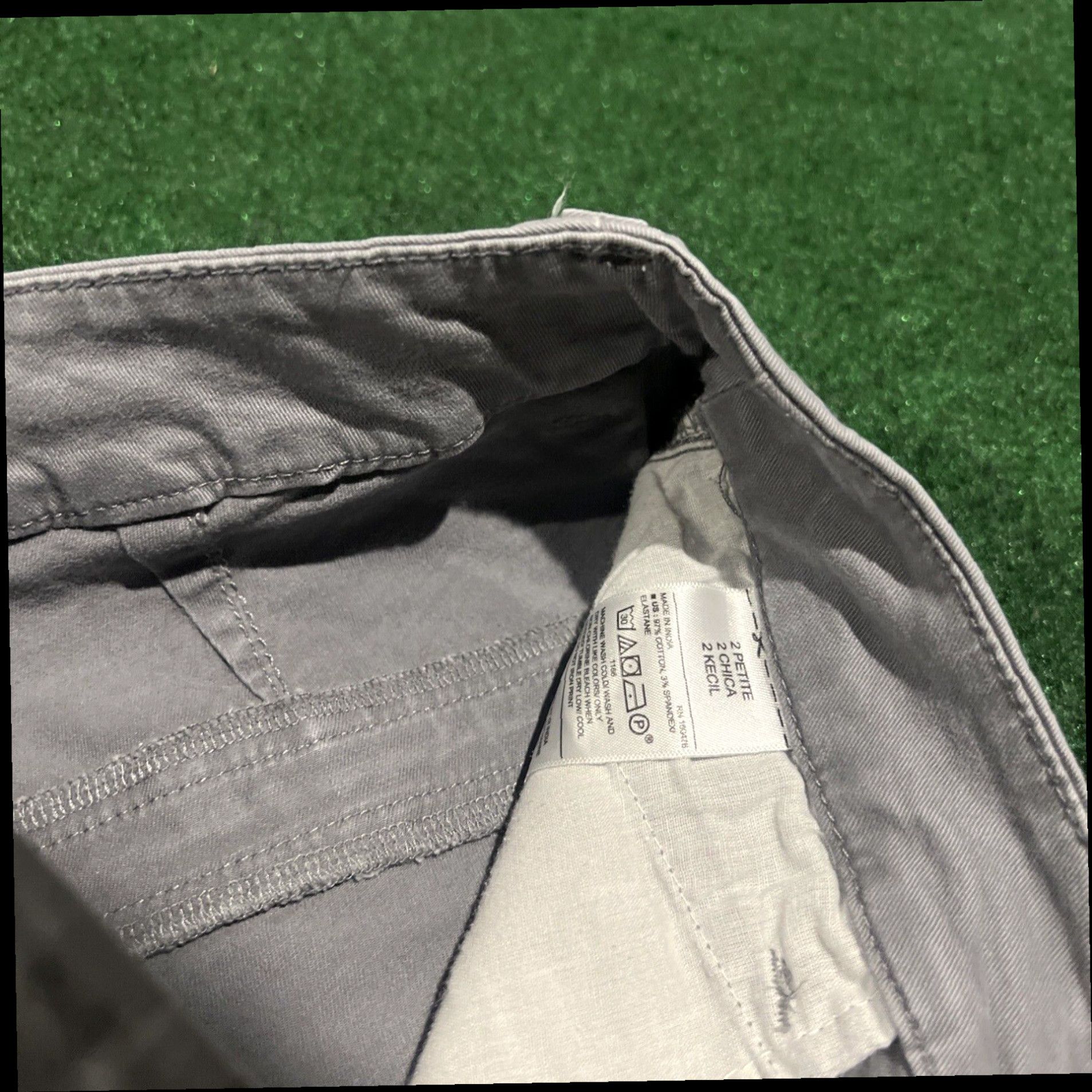 Old Navy Women's Gray pants Old Navy Size 2 Petite Skinny 28x27 Size 28" / US 6 / IT 42 - 4 Thumbnail