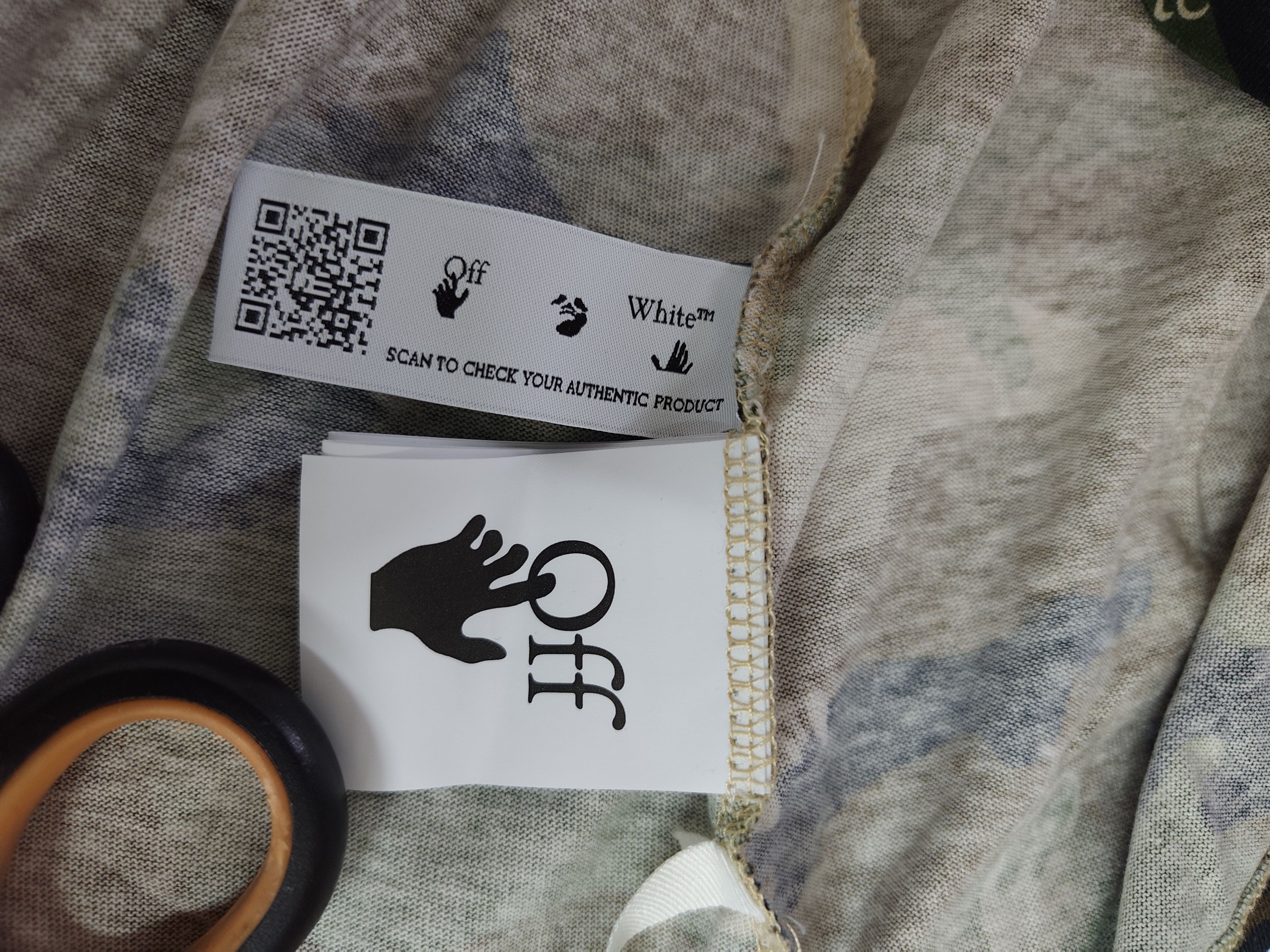 Off-White Off-White "Camo Over" Size US XL / EU 56 / 4 - 5 Thumbnail