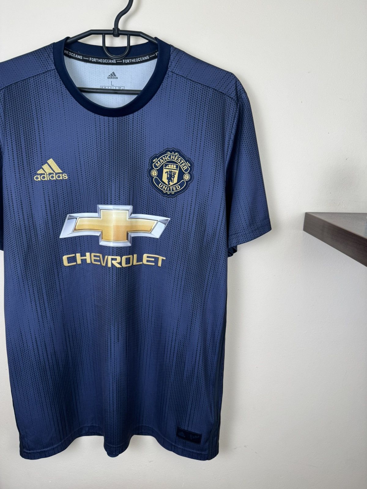 Adidas MANCHESTER UNITED THIRD FOOTBALL SHIRT 2018/2019 SOCCER L Size US XL / EU 56 / 4 - 5 Thumbnail