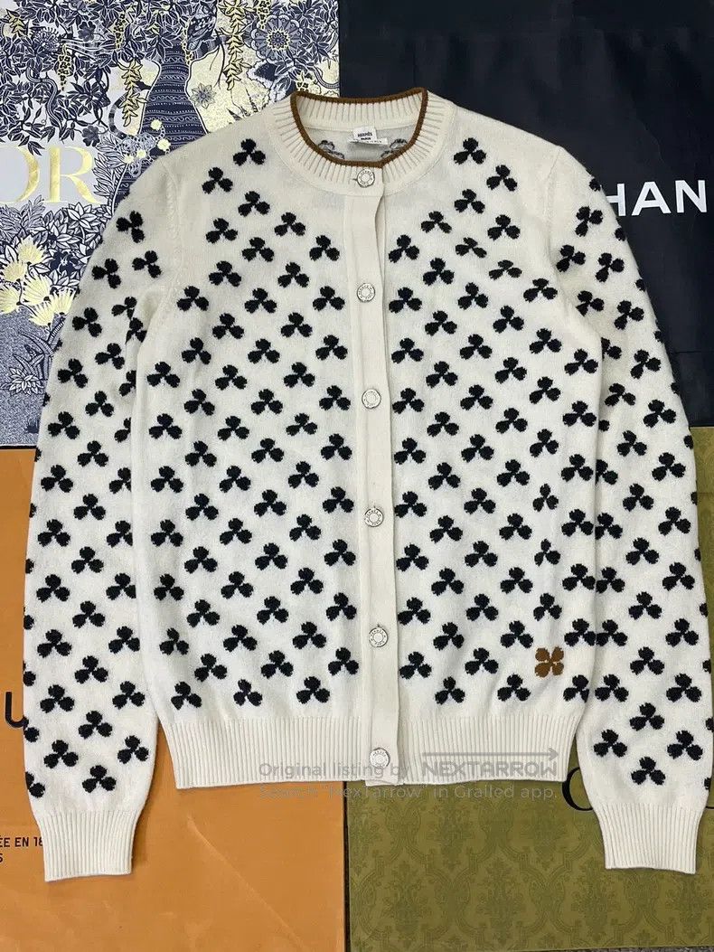 Hermes Hermes White and black four-leaf clover cashmere cardigan Size XS / US 0-2 / IT 36-38 - 1 Thumbnail