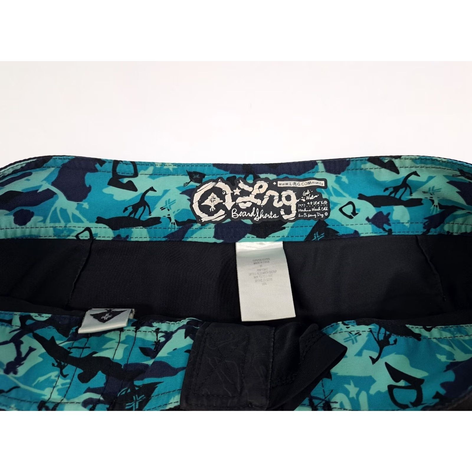 Vintage LRG Lifted Research Group Board Shorts Mens Size 30 Black Green #4521 Size US 30 / EU 46 - 7 Thumbnail