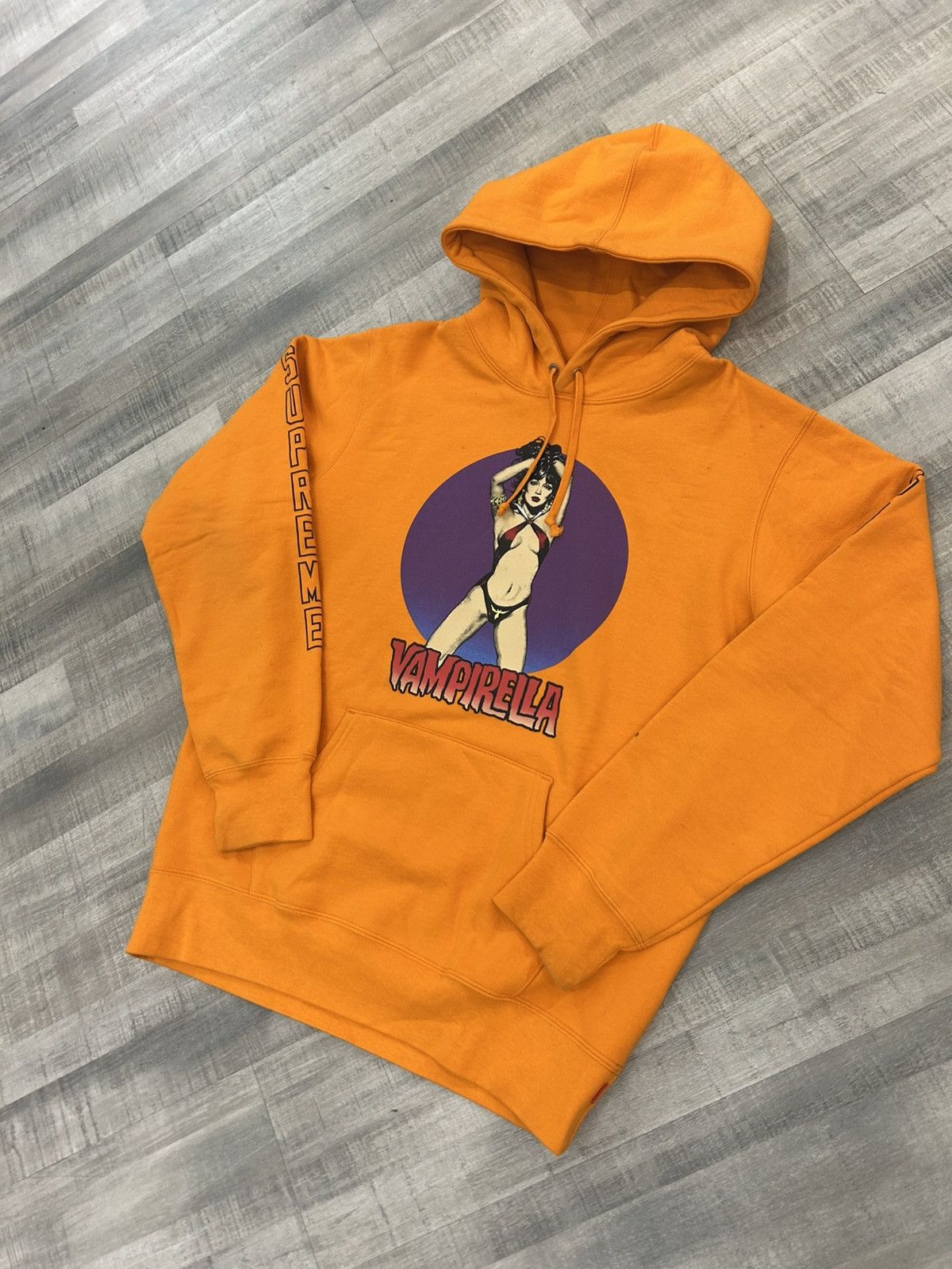Supreme Supreme Vampirella Hooded Sweatshirt Size US L / EU 52-54 / 3 - 3 Thumbnail