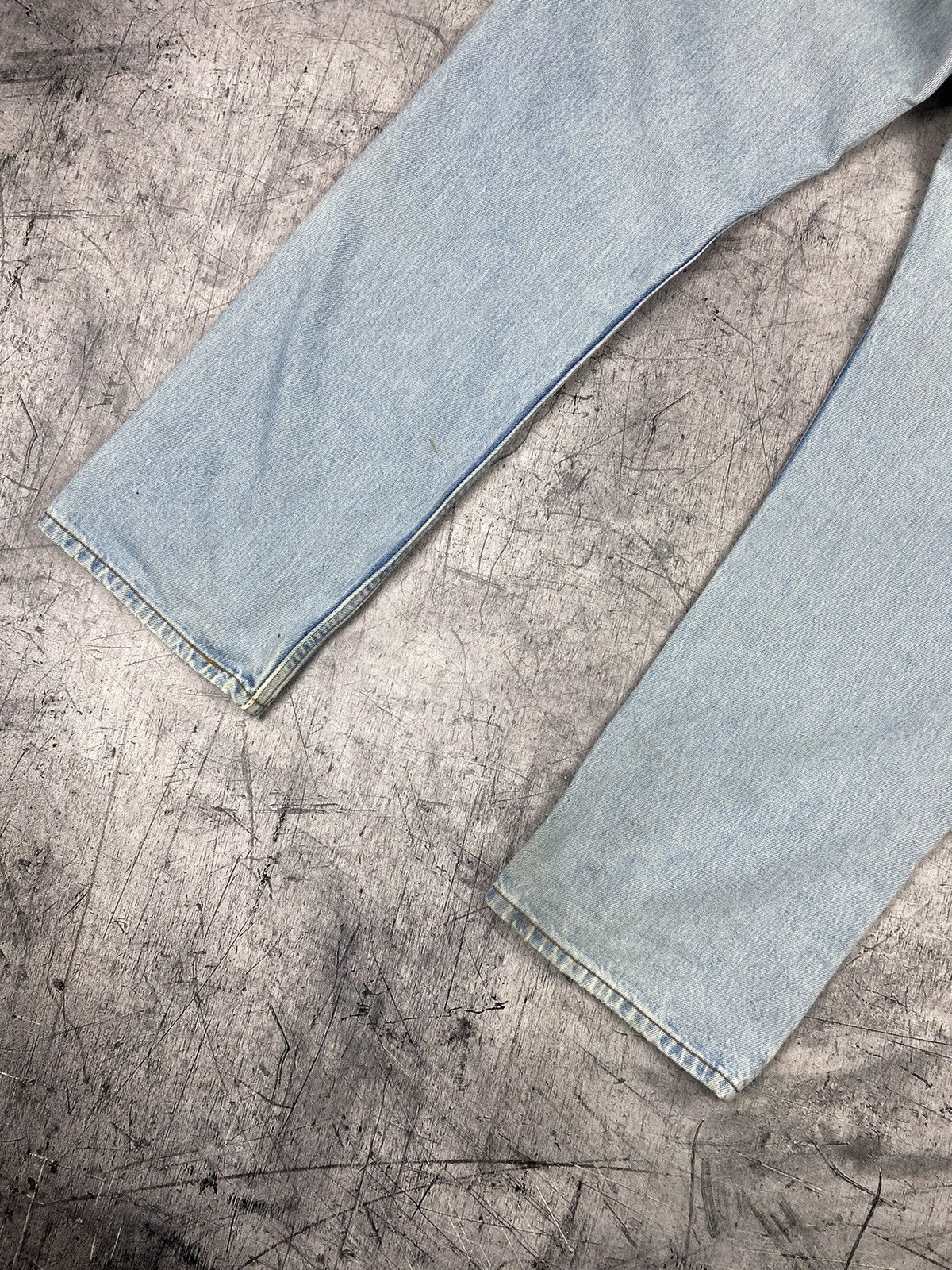 Levi's Vintage Levis 505 Distressed Jeans Size US 34 / EU 50 - 12 Thumbnail