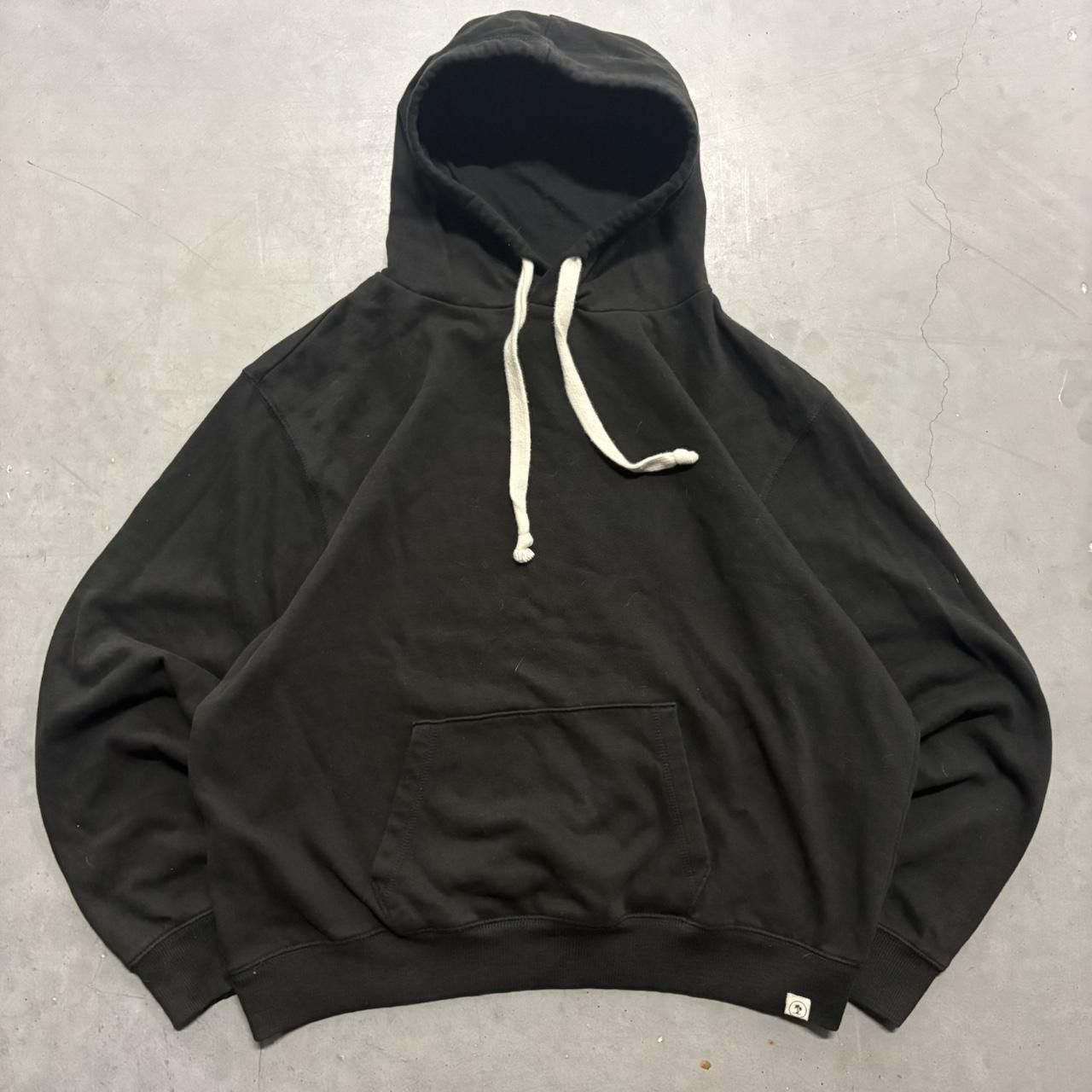 Vintage Crazy Vintage Y2K/2000s Blank Minimalistic Black streetwear Hoodie! Size US XL / EU 56 / 4 - 1 Thumbnail