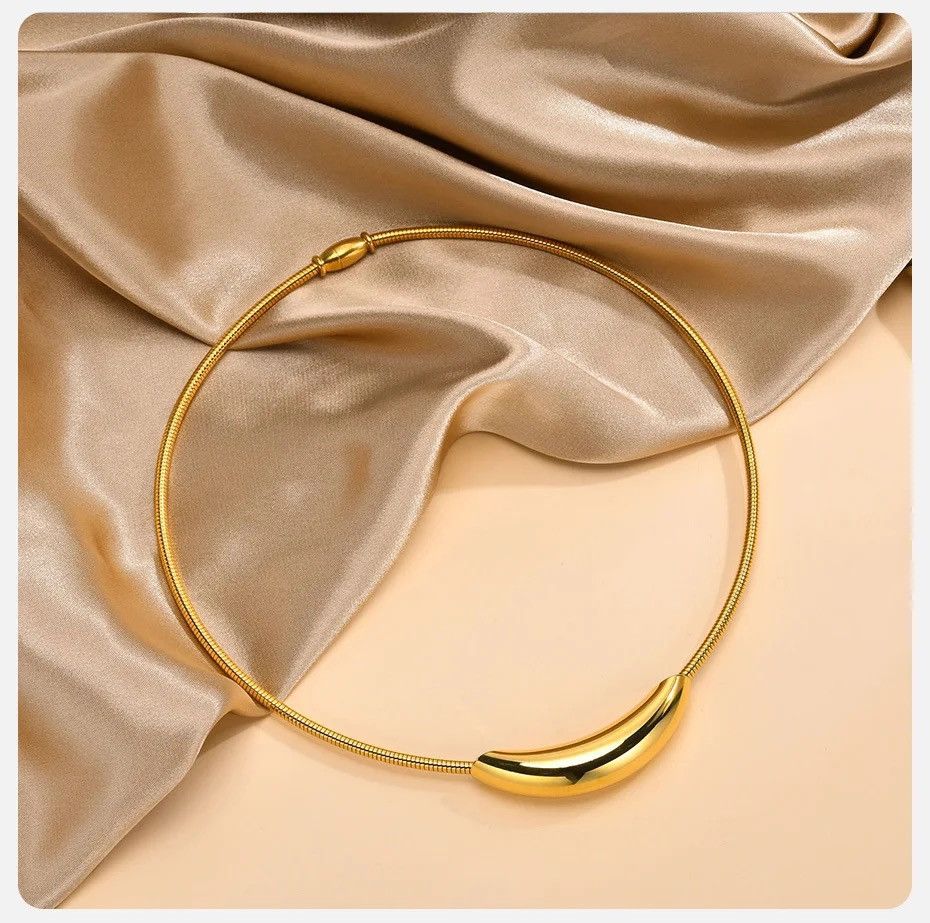 Other Fashion Gold Color Chain Choker Necklace Size ONE SIZE - 1 Thumbnail