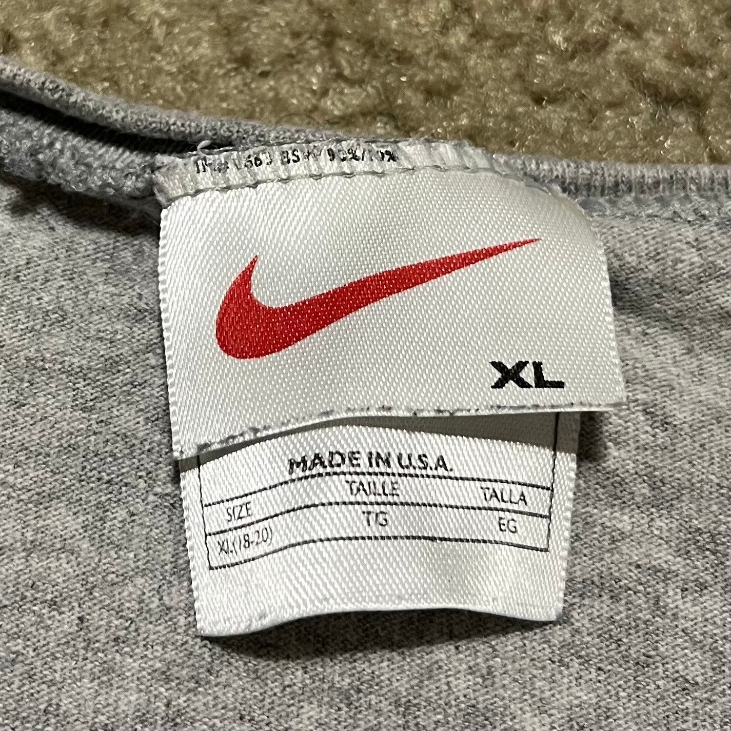 Nike Vintage Nike “Basketball” Cut-Off Tank Top Gray Sleeveless Size US XL / EU 56 / 4 - 3 Thumbnail