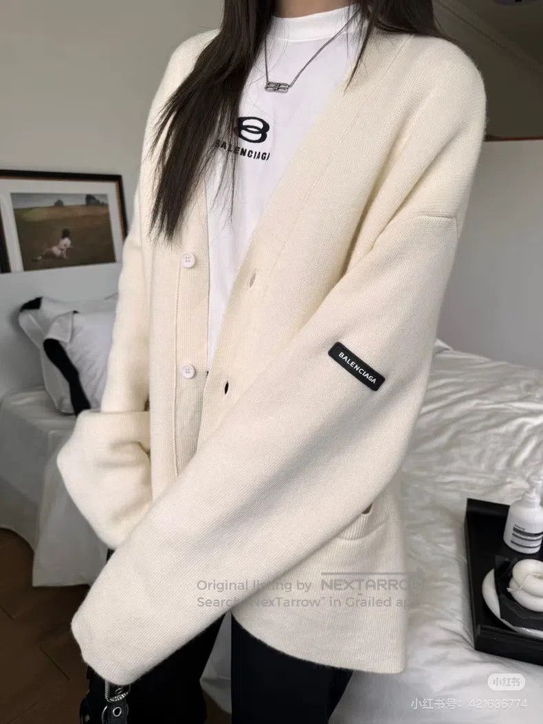 Balenciaga Balenciaga White wool knitted cardigan Size US M / EU 48-50 / 2 - 8 Thumbnail