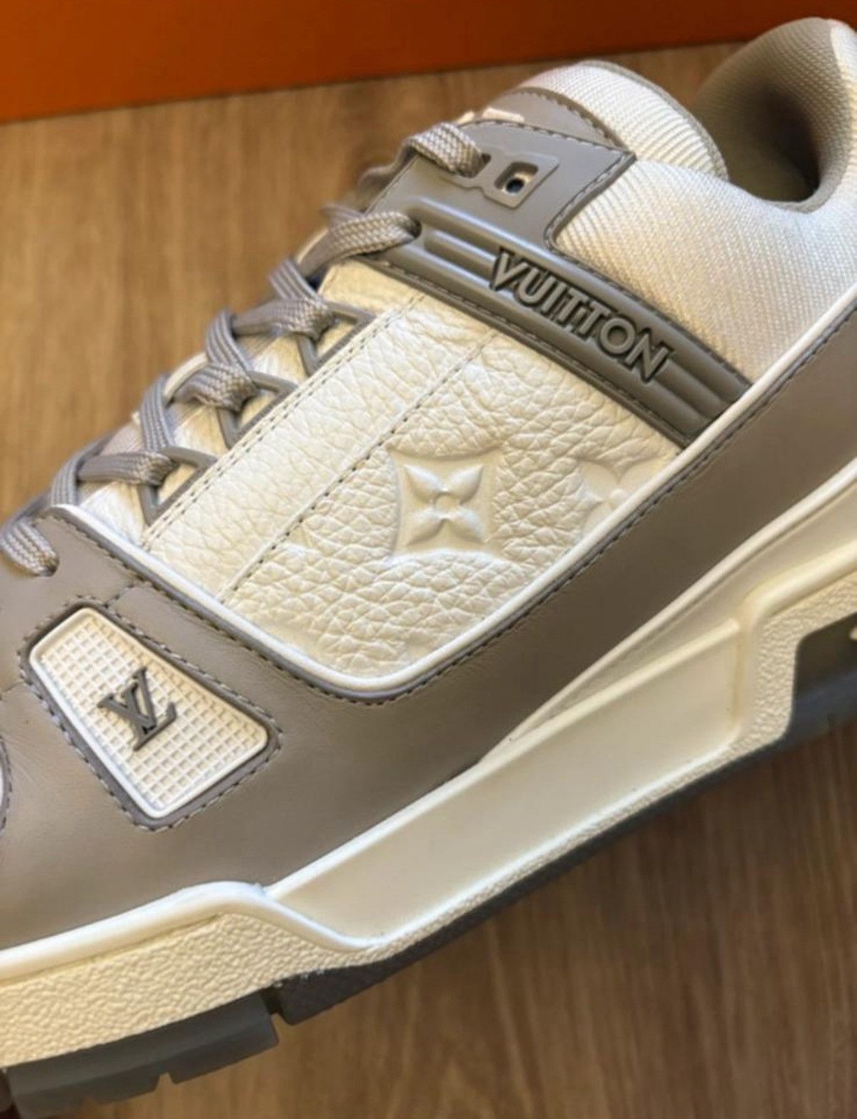 Louis Vuitton Louis Vuitton Grey Sneakers Size US 9 / EU 42 - 3 Thumbnail