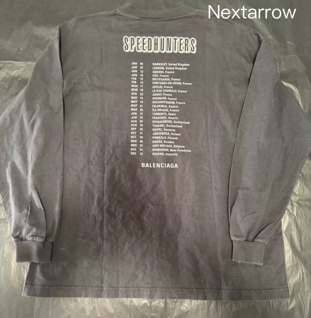 Balenciaga BALENCIAGA FW18 Printed Logo Long Sleeve T-shirt Size US M / EU 48-50 / 2 - 2 Thumbnail