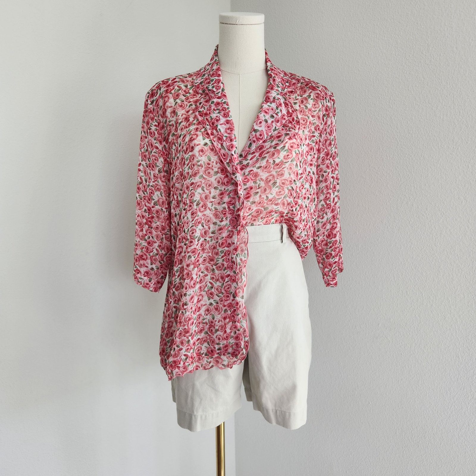 Vintage Vintage 80s Rose Print Sheer Button Down Blouse EU 42 L Size L / US 10 / IT 46 - 1 Thumbnail