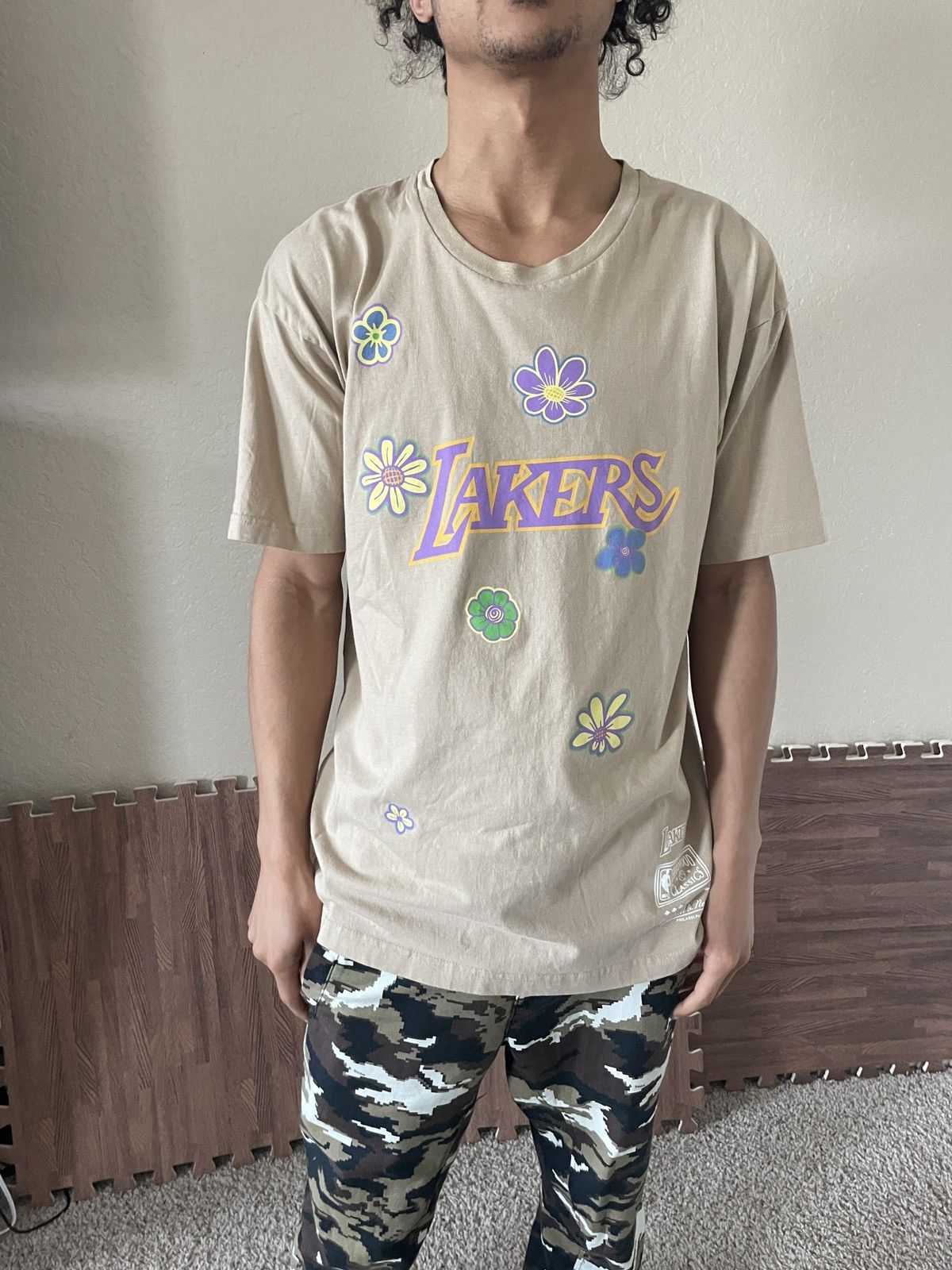 Mitchell & Ness Mitchell & Ness x Lakers Floral graphic tee Size US L / EU 52-54 / 3 - 2 Thumbnail