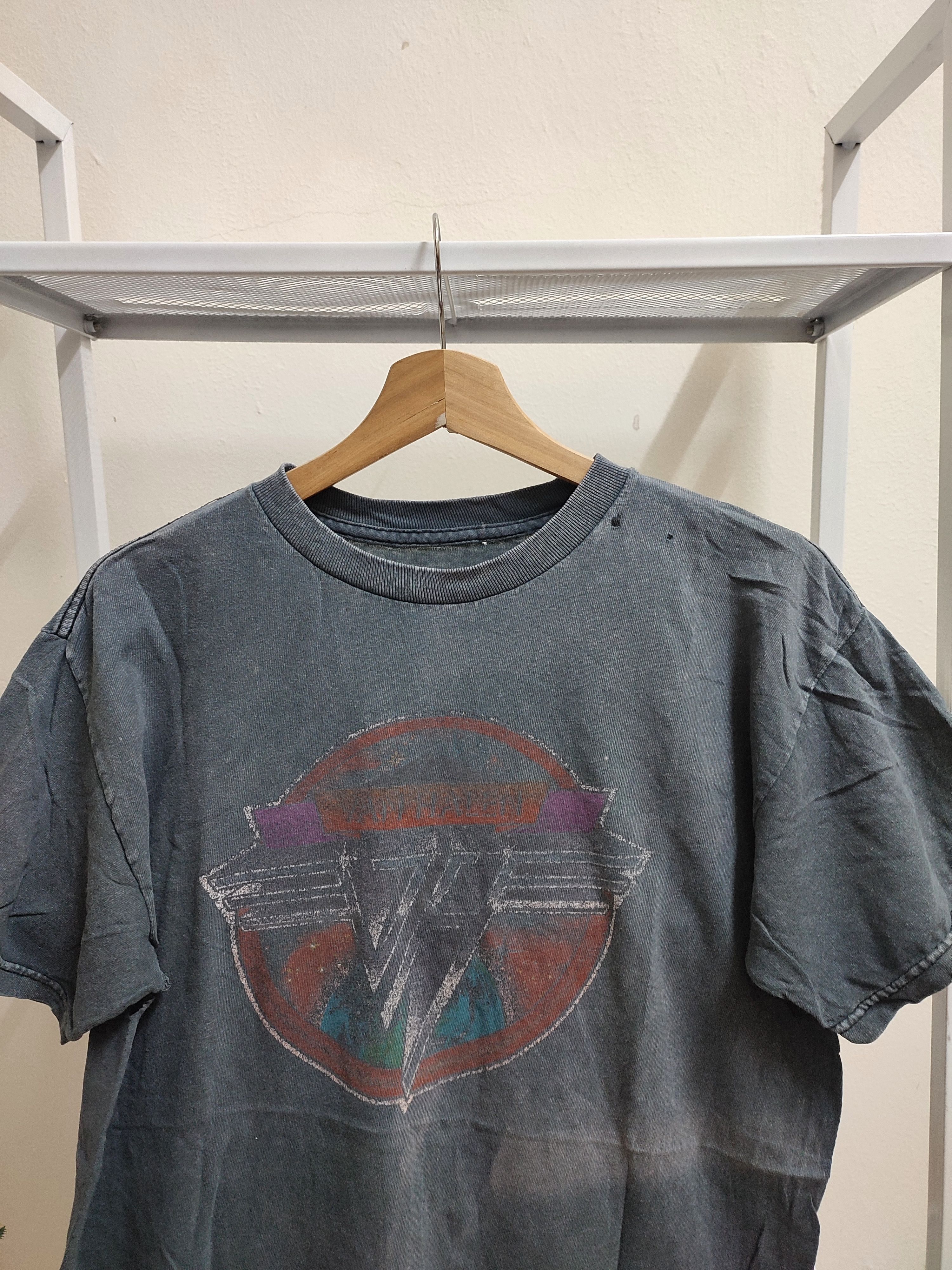 Band Tees Vintage Van Halen Distressed Tees Size US M / EU 48-50 / 2 - 3 Thumbnail