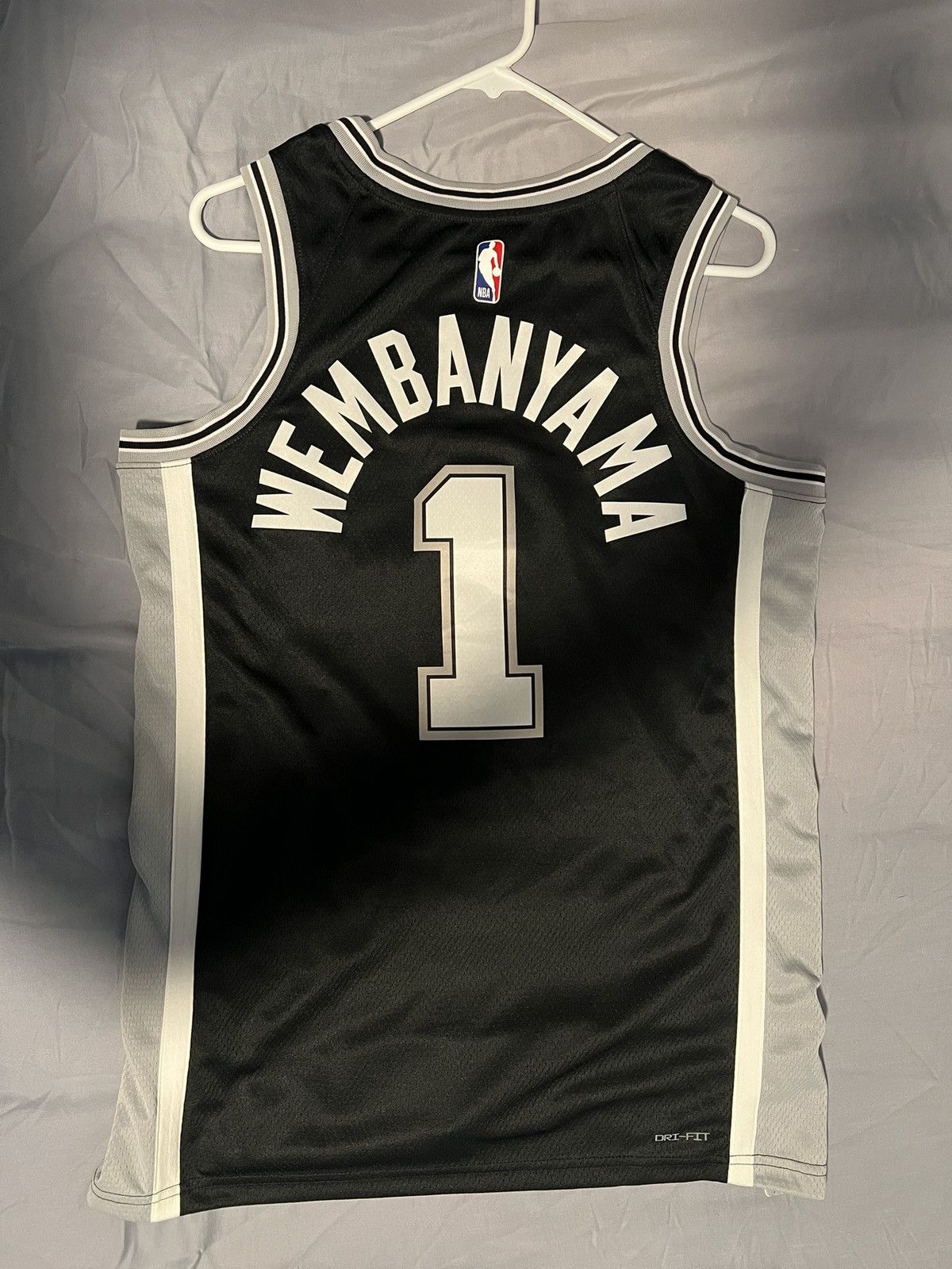 Nike Victor Wembanyama Icon Edition Jersey Size US M / EU 48-50 / 2 - 2 Thumbnail