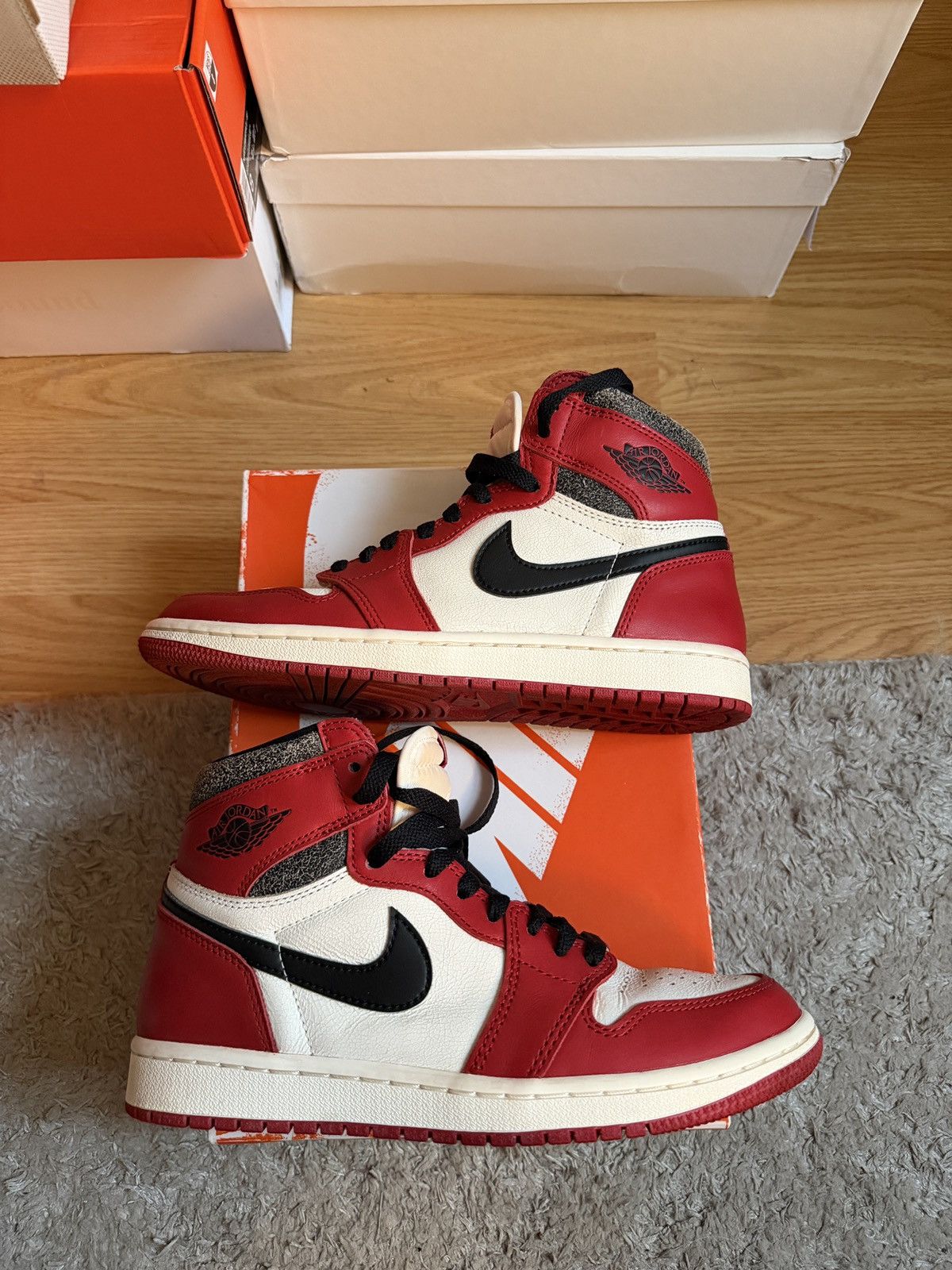 Nike Nike Jordan Retro 1 “Lost and Found” Chicago Size US 7.5 / EU 40-41 - 5 Thumbnail