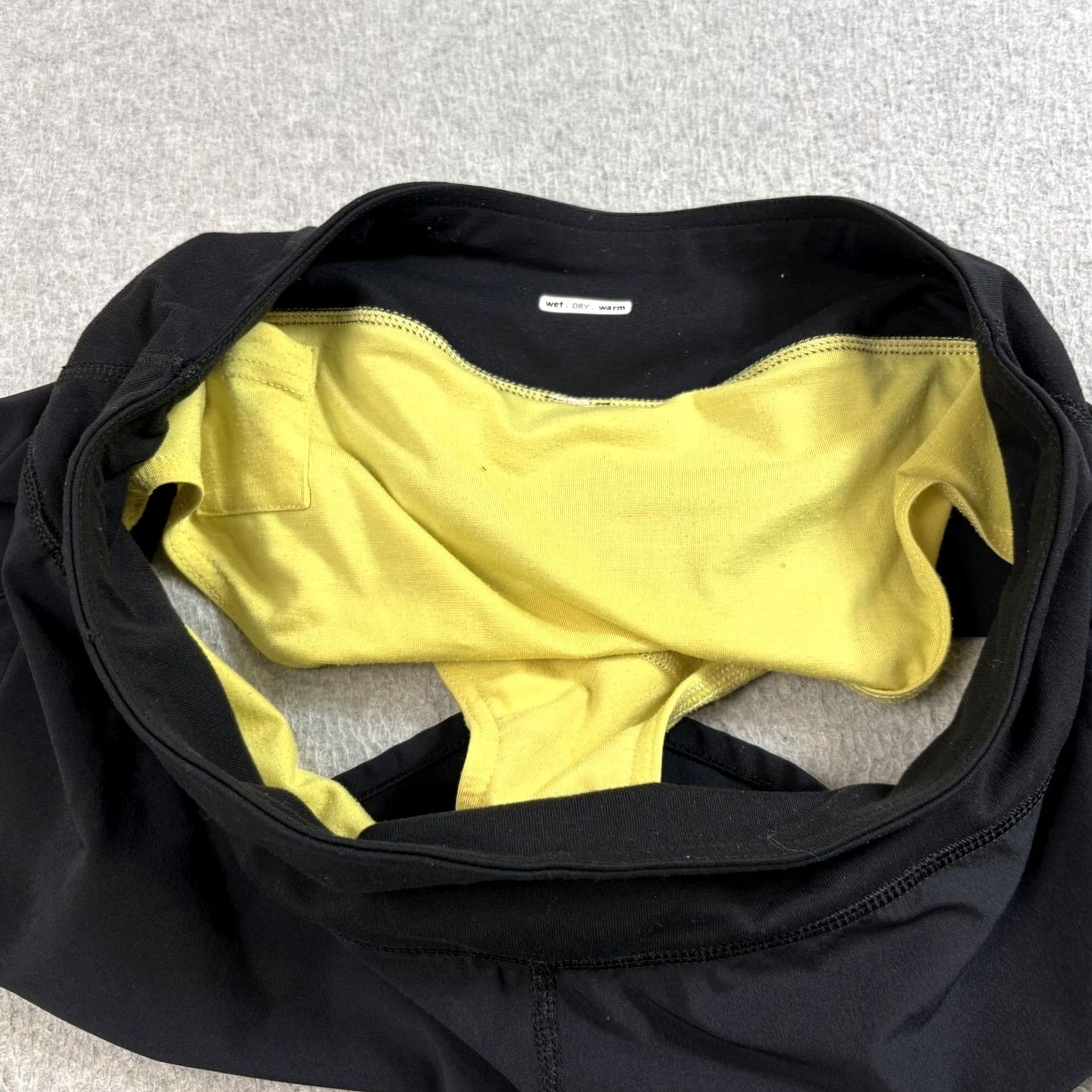 Lululemon VINTAGE Lululemon Shorts Womens Small Black Running Lined Reflective Back Zip Pocket Size 26" / US 2 / IT 38 - 3 Thumbnail