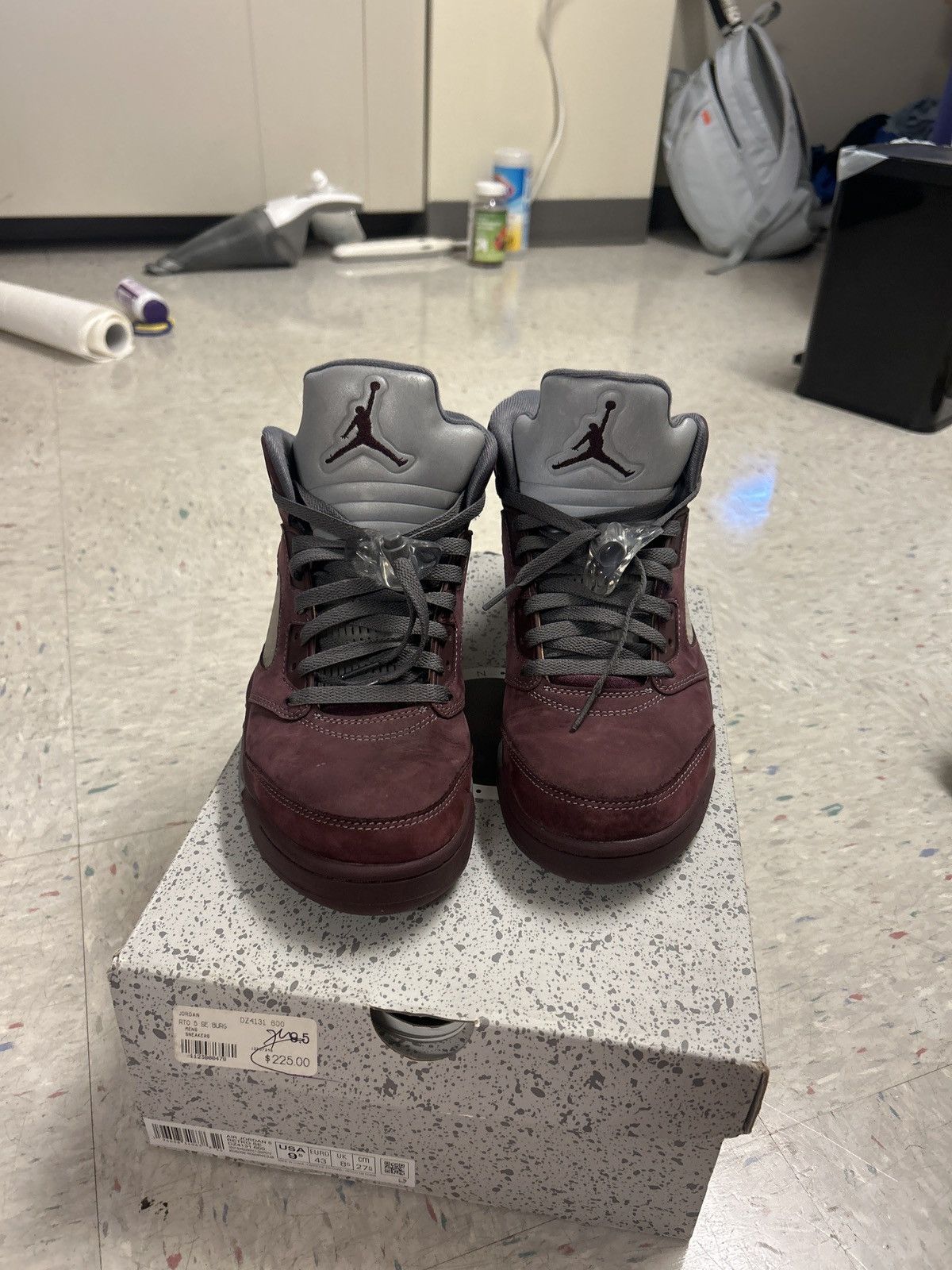 Jordan Brand jordan 5 retro burgandy Size US 9.5 / EU 42-43 - 3 Thumbnail