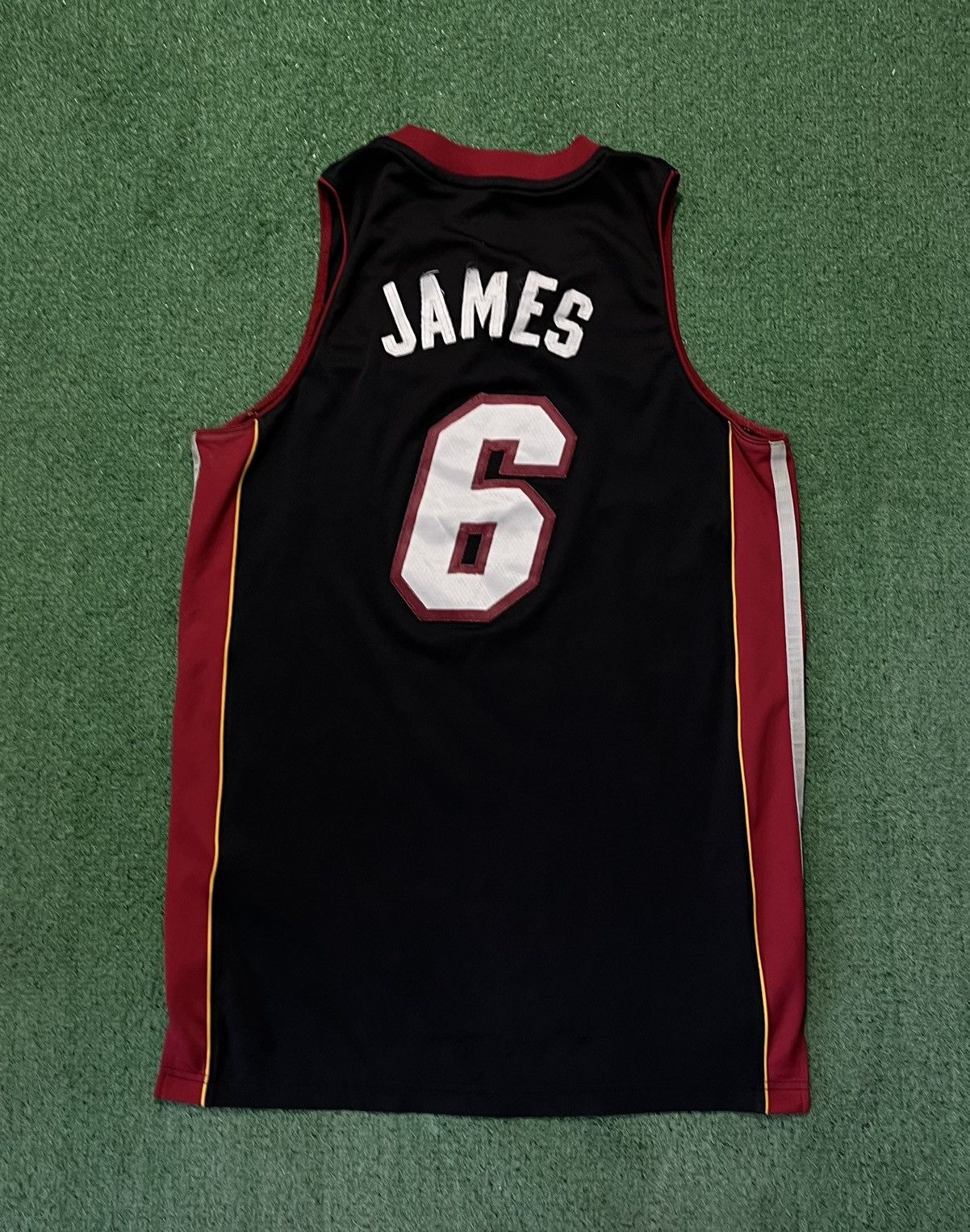Adidas × NBA NBA Jersey Miami Heat Lebron James Vintage Size US M / EU 48-50 / 2 - 2 Thumbnail
