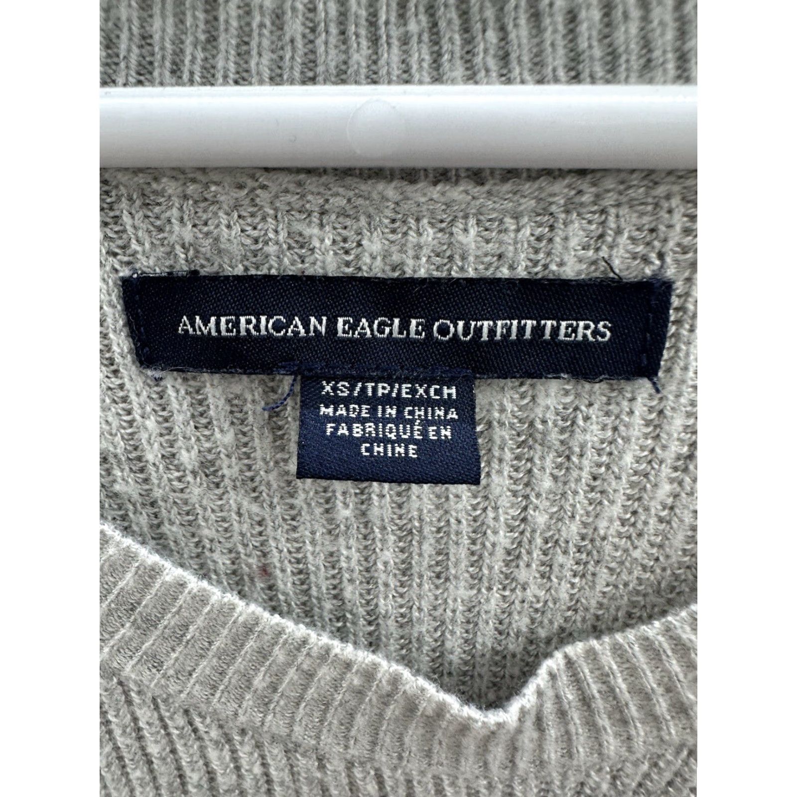 American Eagle Outfitters American Eagle Outfitters Sweater Womens Size XS Gray Long Sleeve Thin Knit Pullover Regular 90s Pattern Solid Crew Neck"} Size XS / US 0-2 / IT 36-38 - 4 Thumbnail