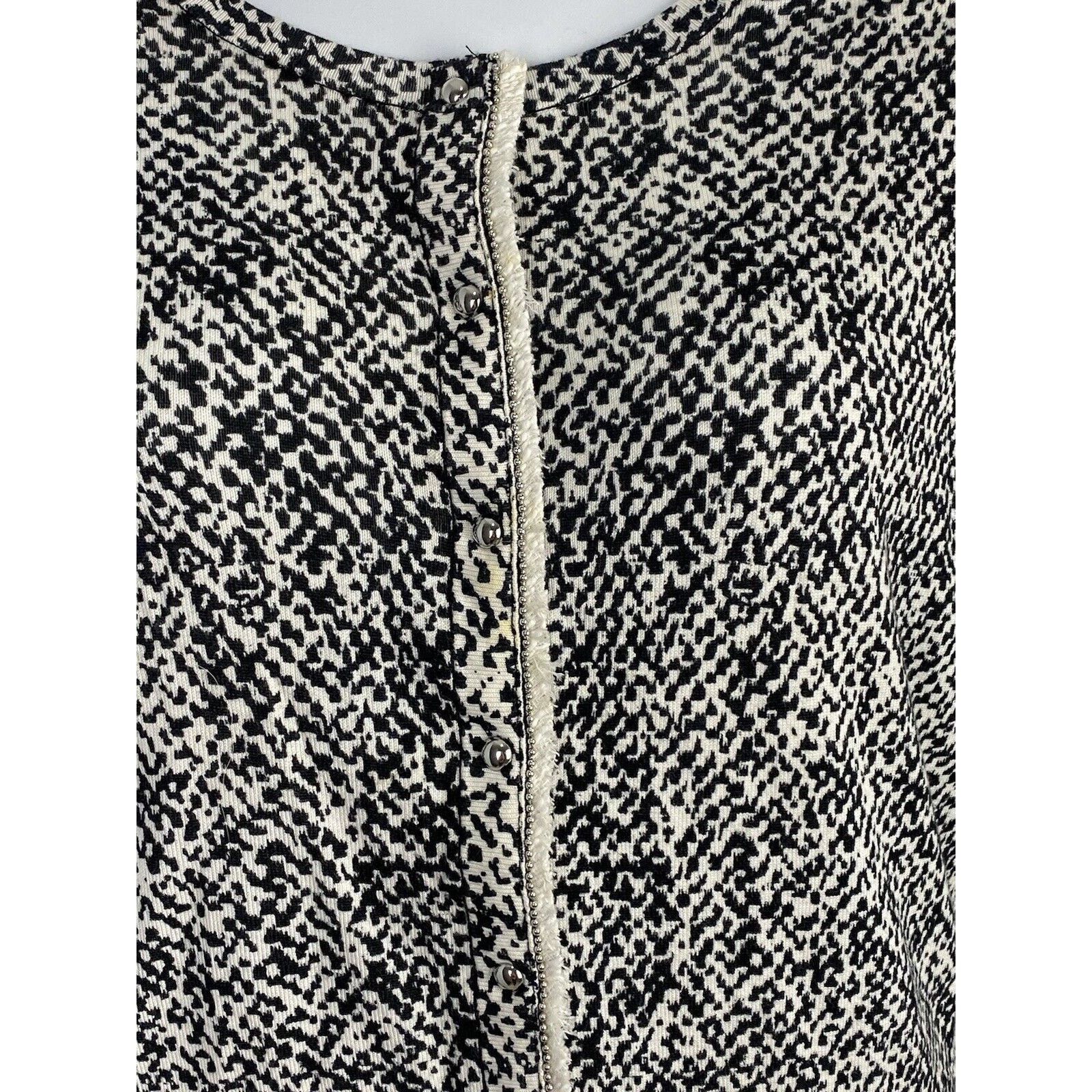 White House Black Market White House Black Market Sweater Snap Cardigan Black White Size L / US 10 / IT 46 - 2 Thumbnail