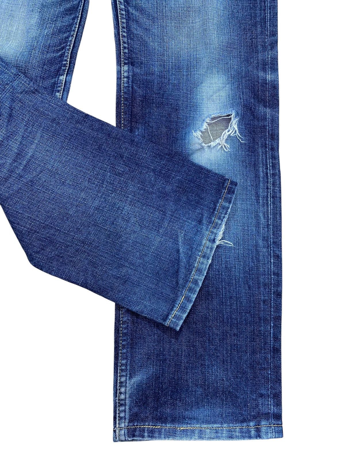 Levi's Levi’s Acid Blue Wash Whiskers Style Ripped Jeans Size US 28 / EU 44 - 7 Thumbnail