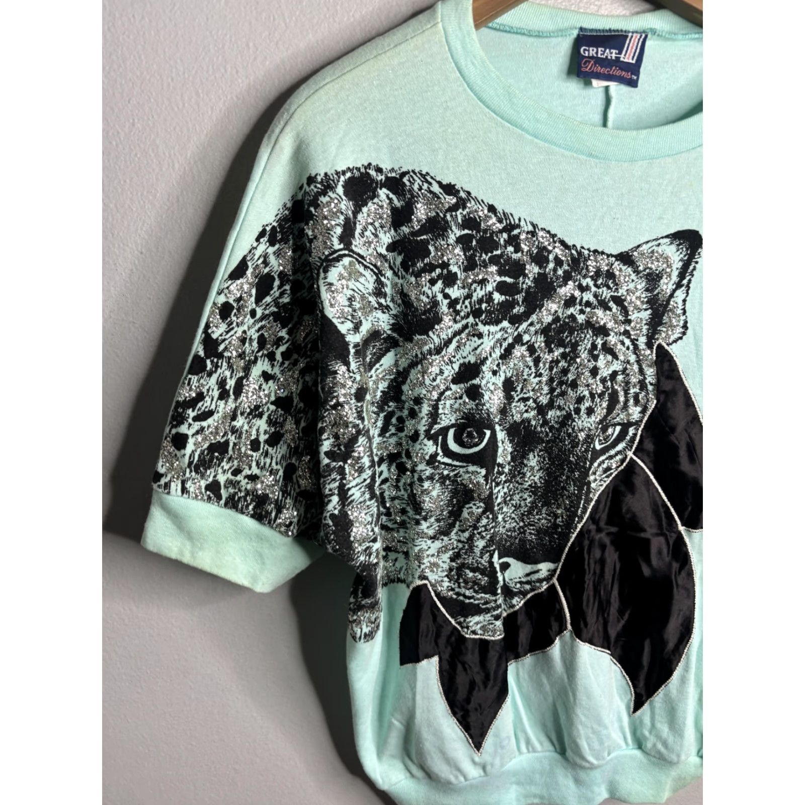 Greats VINTAGE GREAT Directions Shirt Womens Large Green Leopard Graphic Dolman 80s Size L / US 10 / IT 46 - 2 Thumbnail