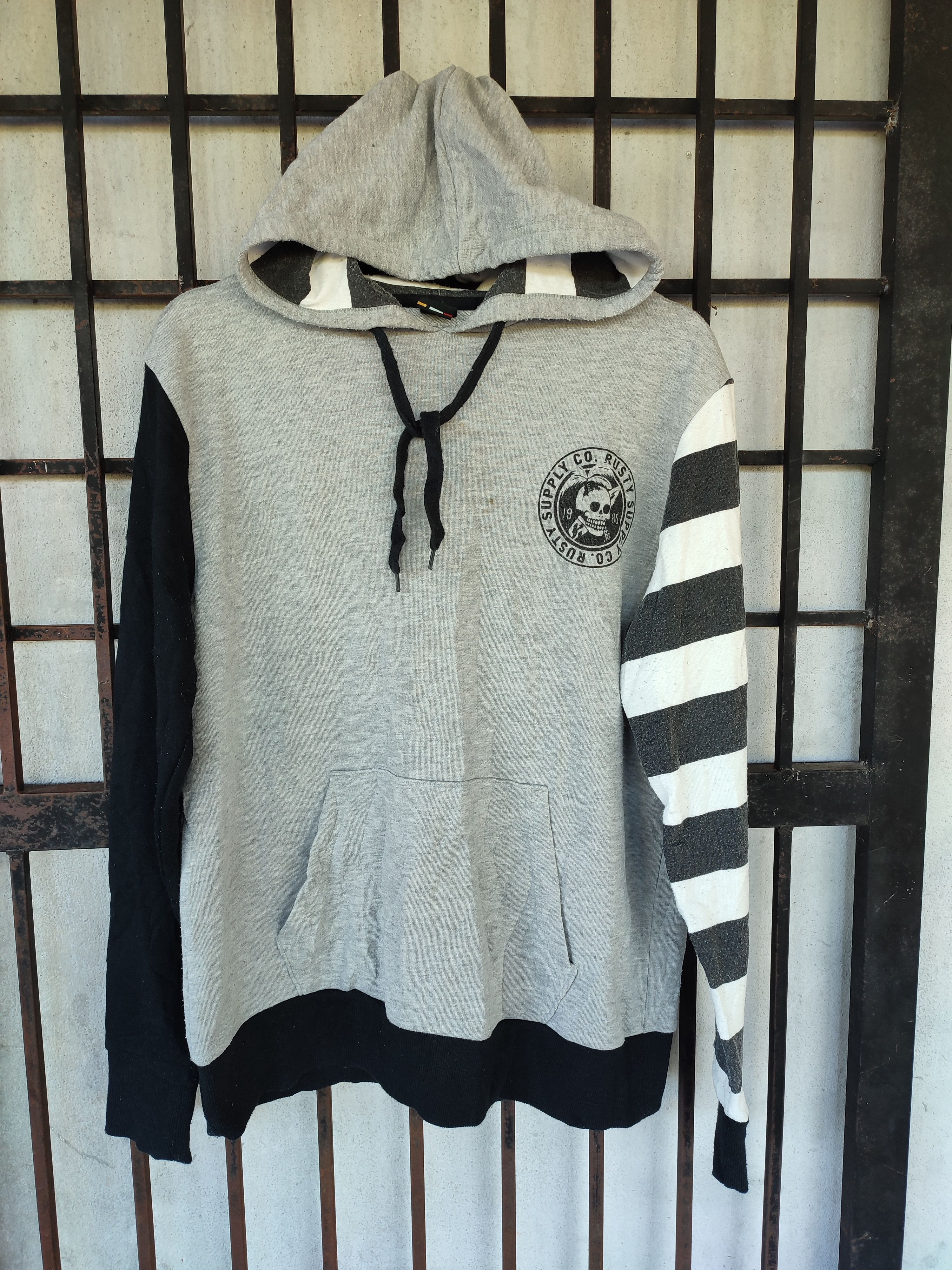 Japanese Brand × Rusty Vintage Rusty Supply Co. Skull Hoodies Size US M / EU 48-50 / 2 - 1 Thumbnail