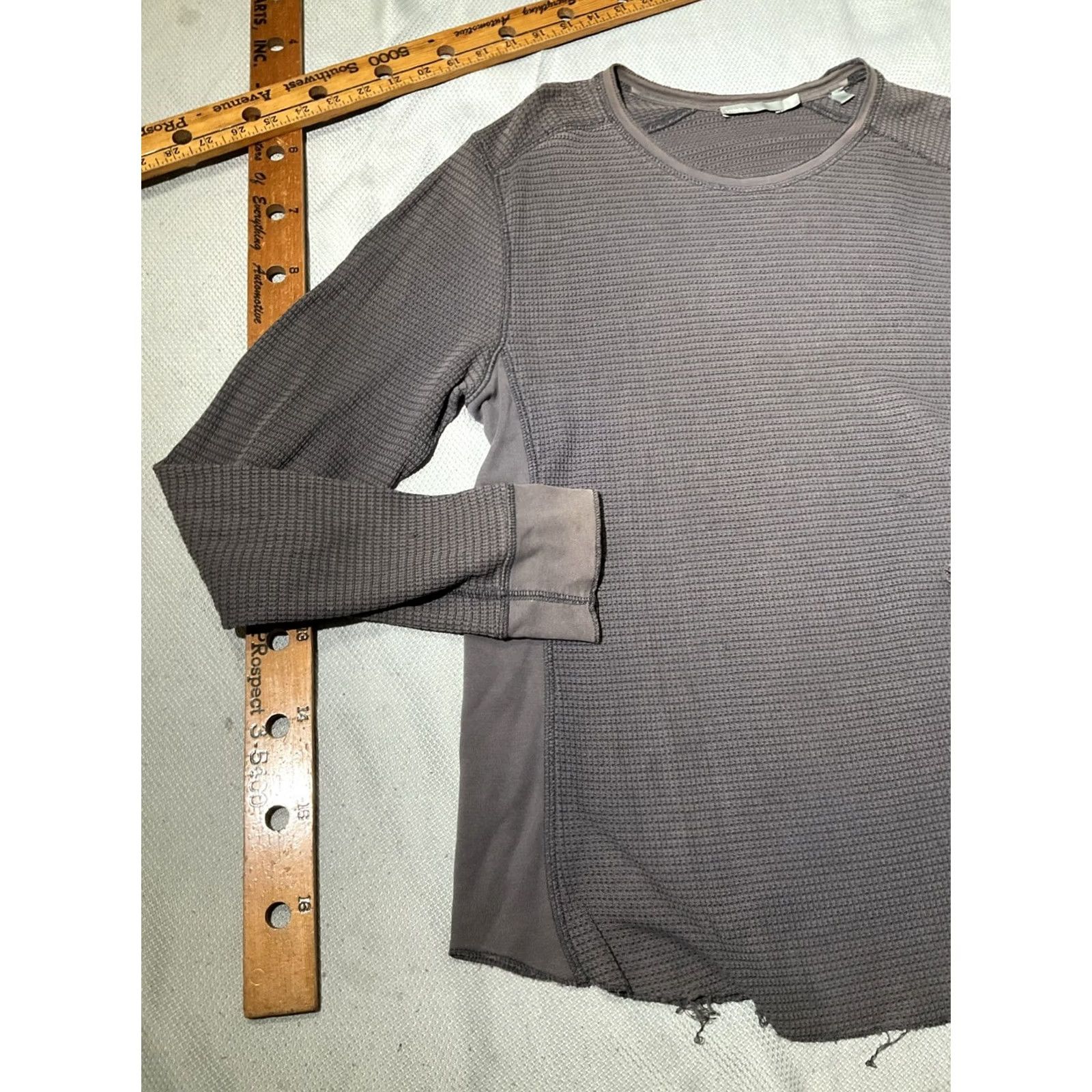 Vince Vince Shirt Mens M Gray Grunge Sun Fade Waffle Thermal Minimalist Luxury Size US M / EU 48-50 / 2 - 7 Thumbnail