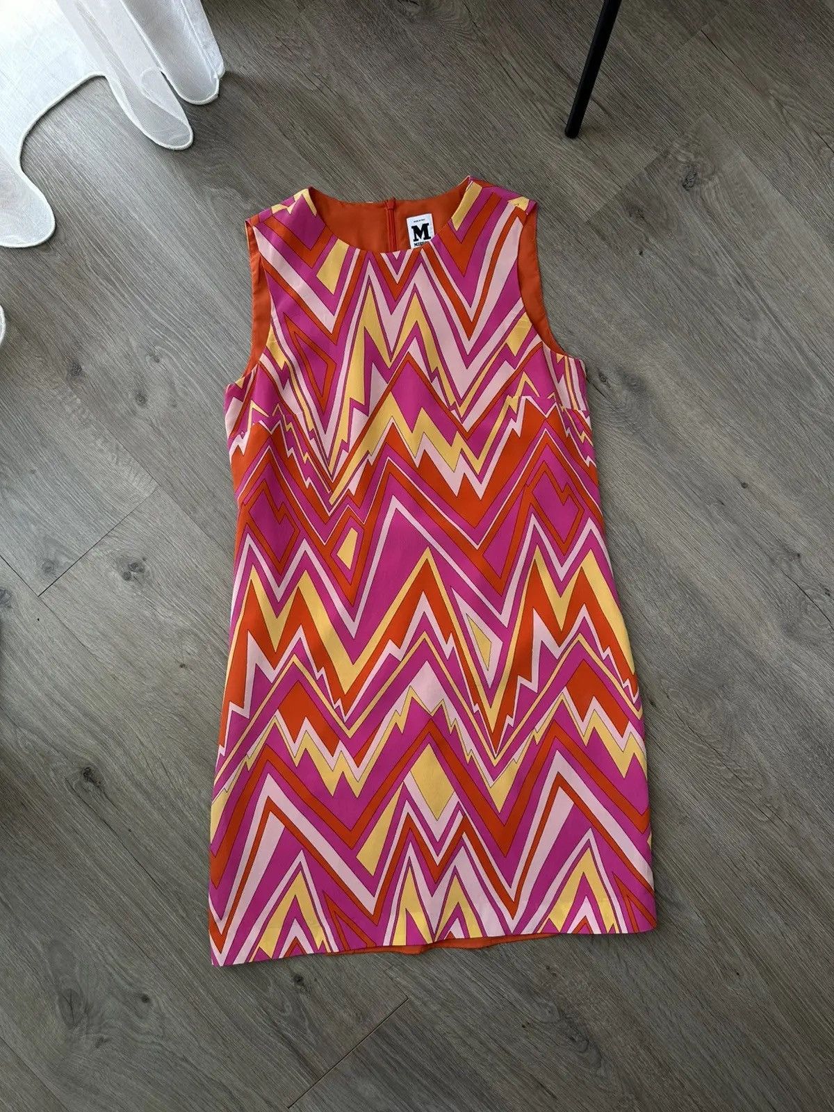 Missoni Vintage Missoni Sleeveless Retro Zigzag Silk Shift Dress Size M / US 6-8 / IT 42-44 - 1 Thumbnail