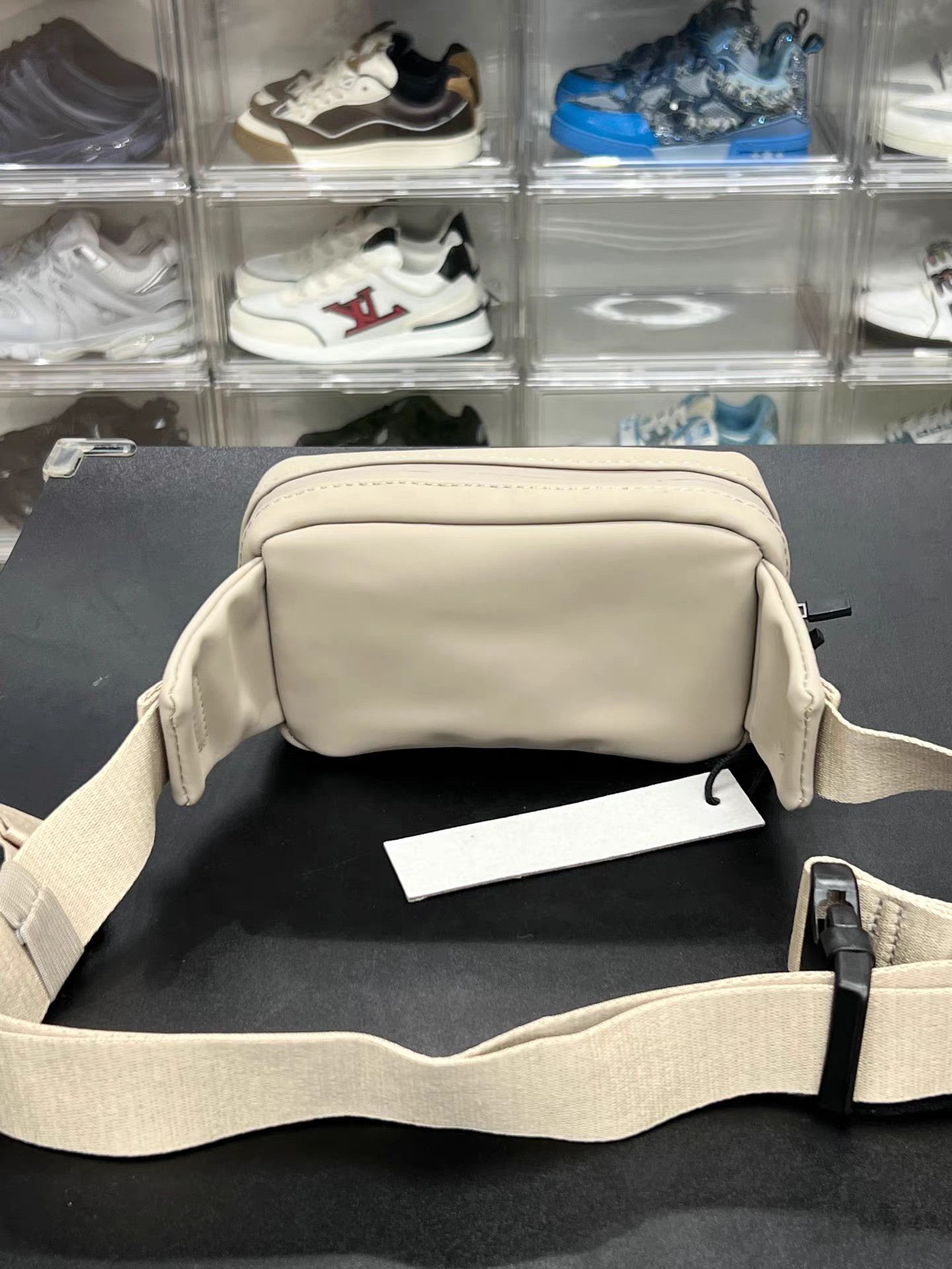 Essentials Essentials FOG PU Crossbody Bag Khaki K15 Size ONE SIZE - 4 Thumbnail