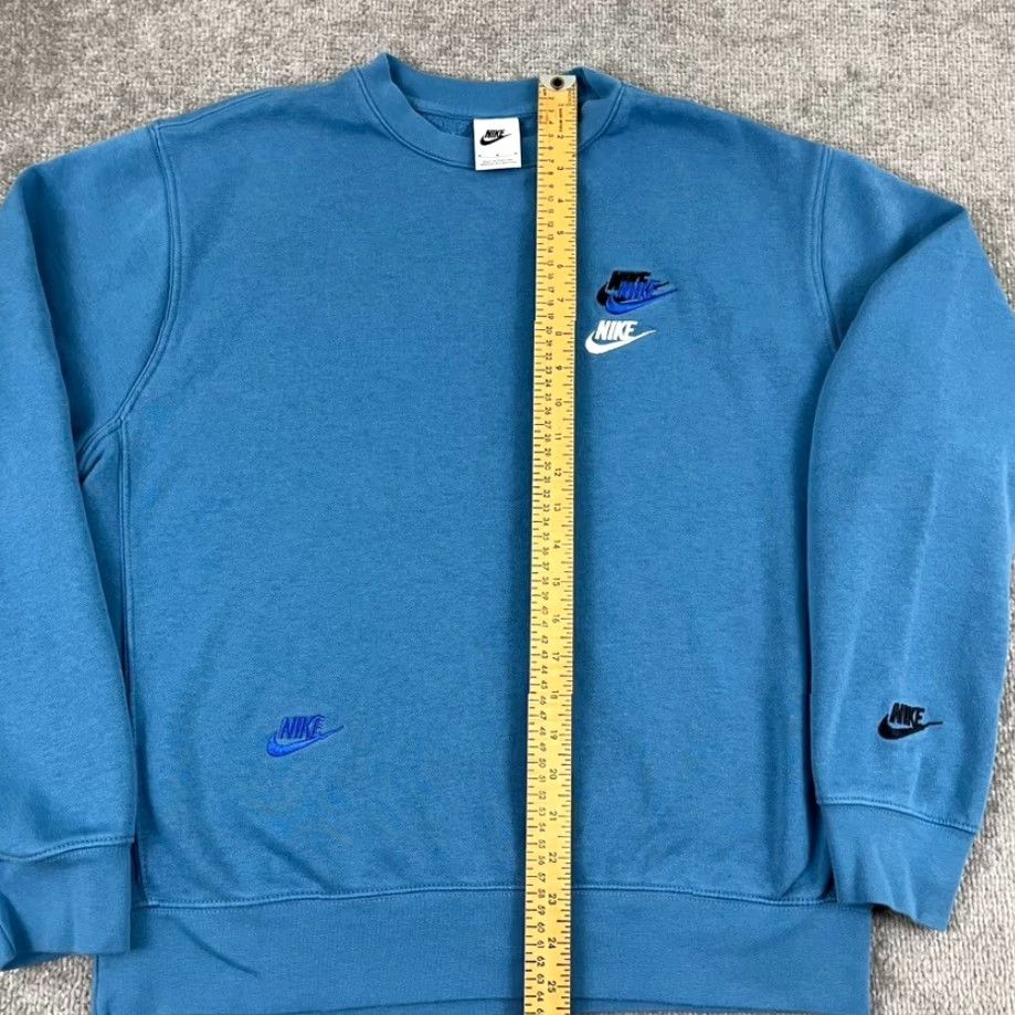 Nike Nike Sweatshirt Mens Medium Dutch Blue Crewneck Sport Essentials Embroidered Size US M / EU 48-50 / 2 - 5 Thumbnail